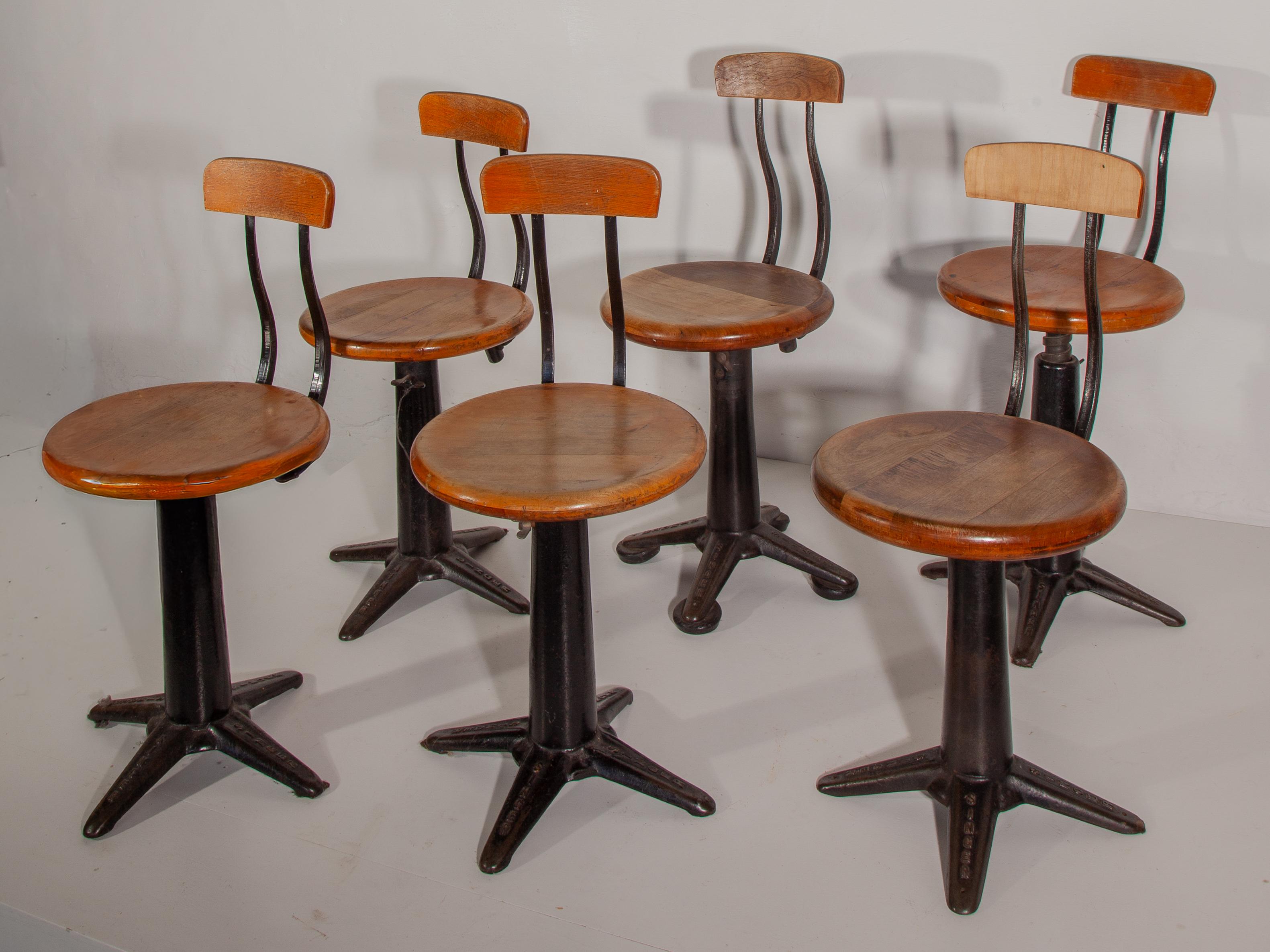 Antiker Satz von sechs verstellbaren Singer-Nähstühlen, Hocker, 1920er Jahre im Angebot 6