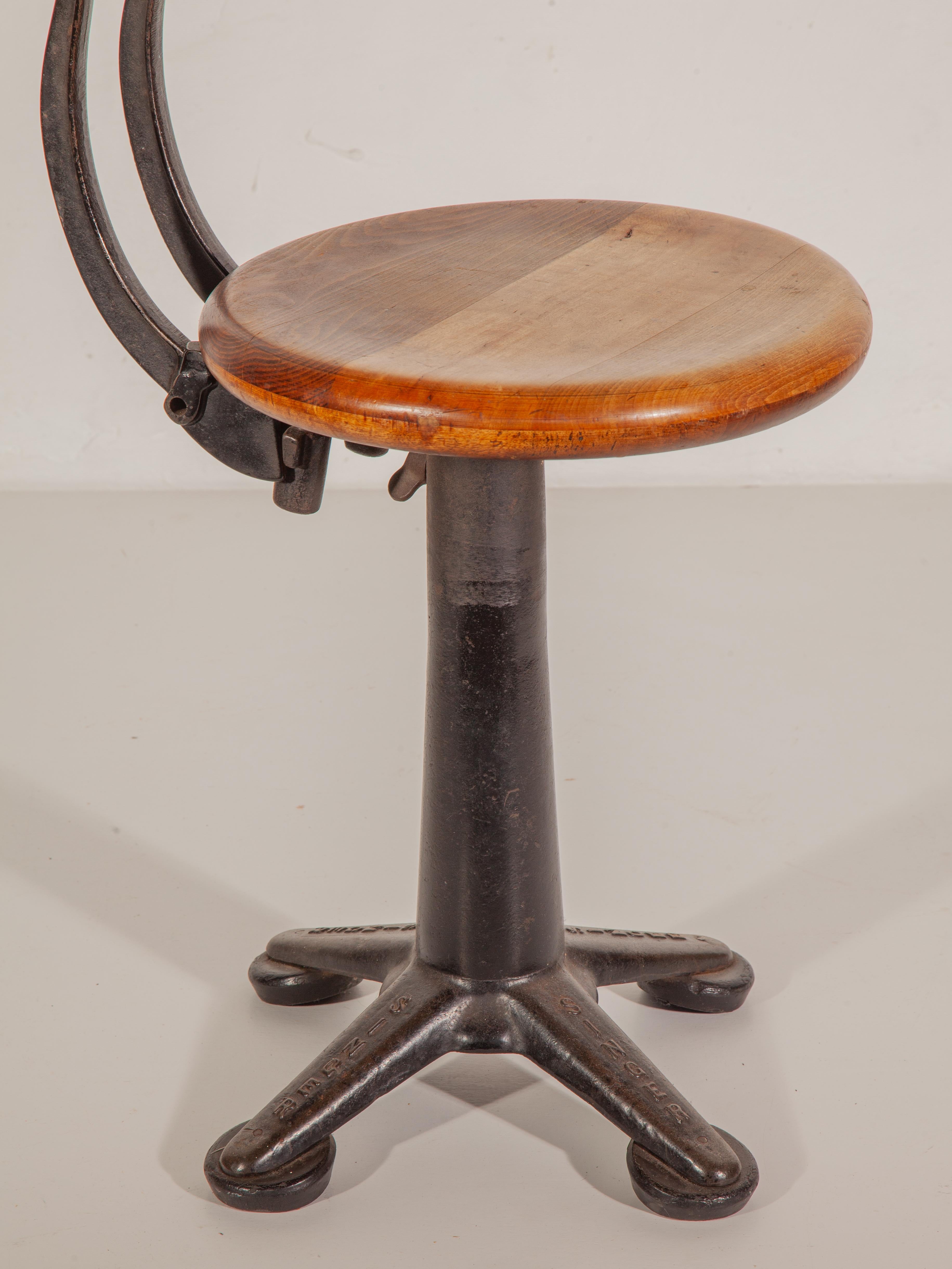 Antiker Satz von sechs verstellbaren Singer-Nähstühlen, Hocker, 1920er Jahre (Britisch) im Angebot