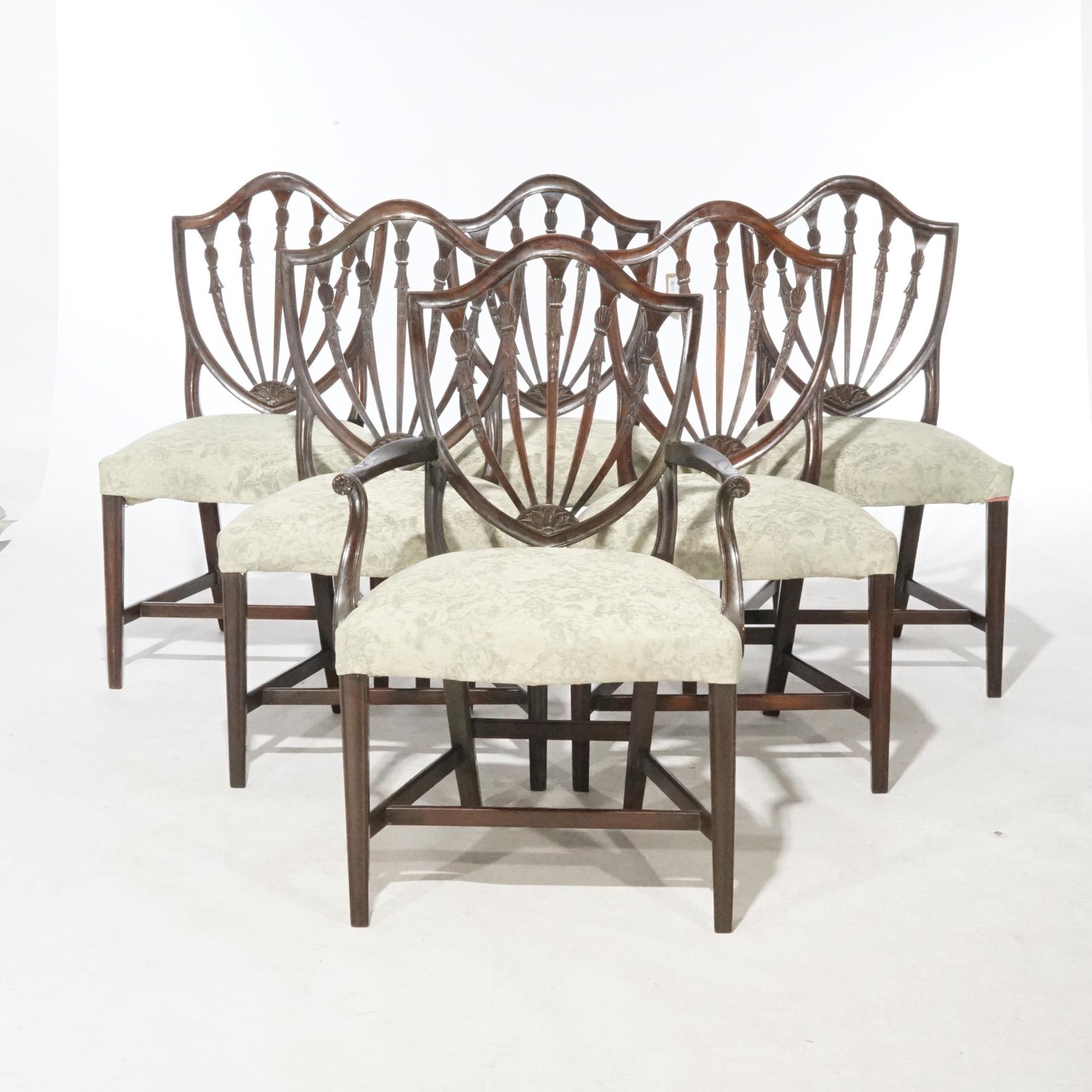 Antiker Satz von sechs Mahagoni Hepplewhite Shield Back Dining Chairs um 1920 im Zustand „Gut“ in Big Flats, NY