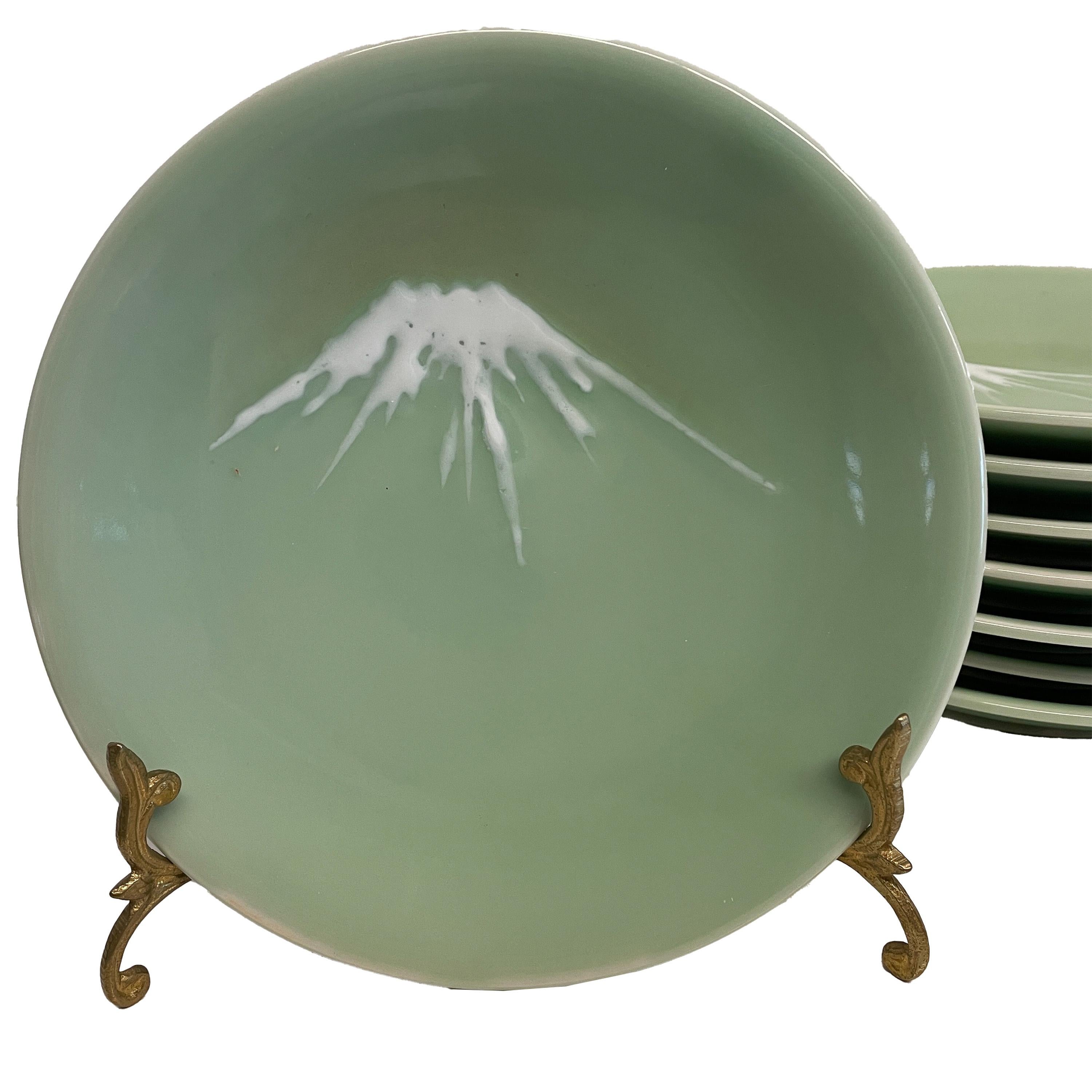 Antiguo Juego de Diez Platos Japoneses Nabeshima Mt Fuji Celadon Cerámica 8.5