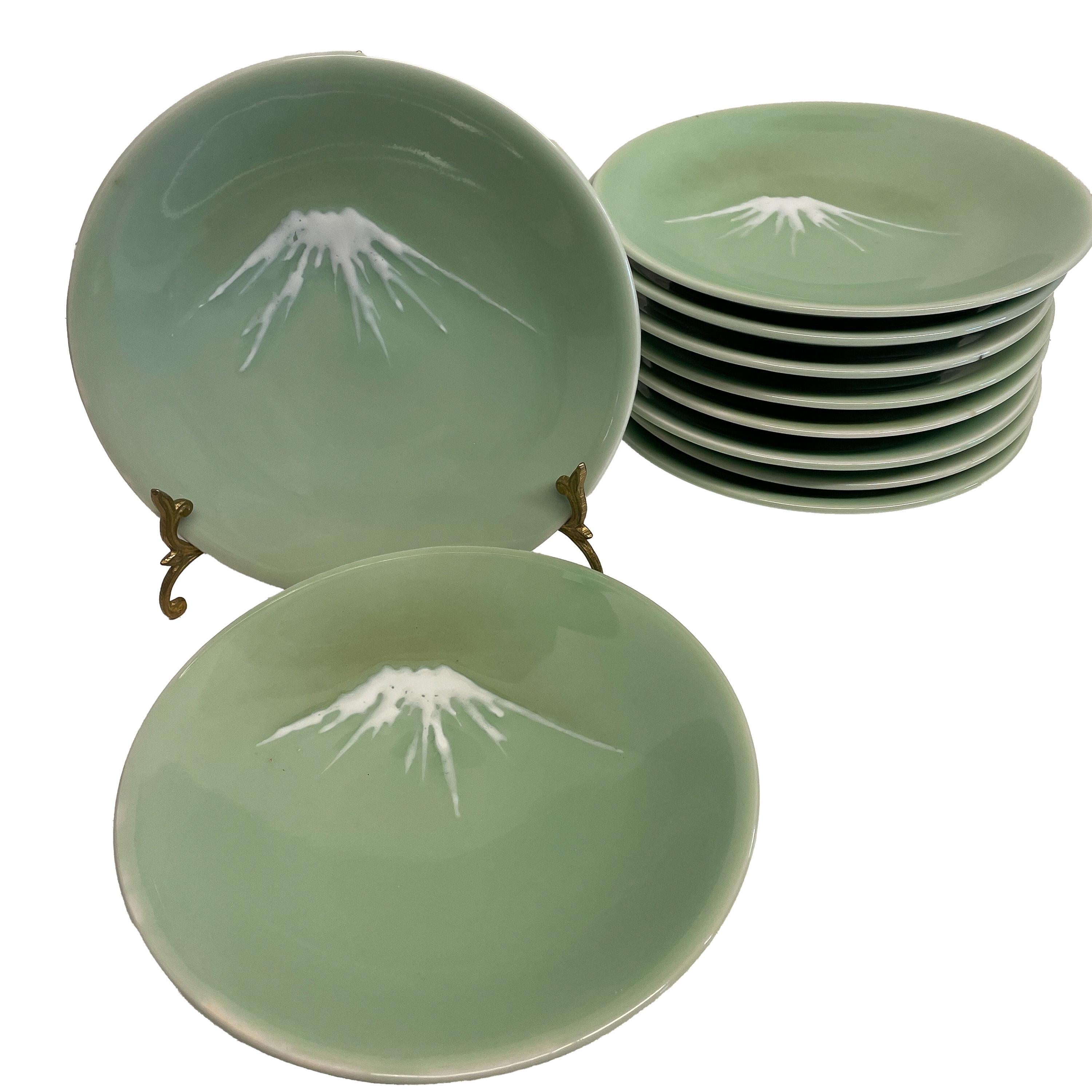 Antiguo Juego de Diez Platos Japoneses Nabeshima Mt Fuji Celadon Cerámica 8.5