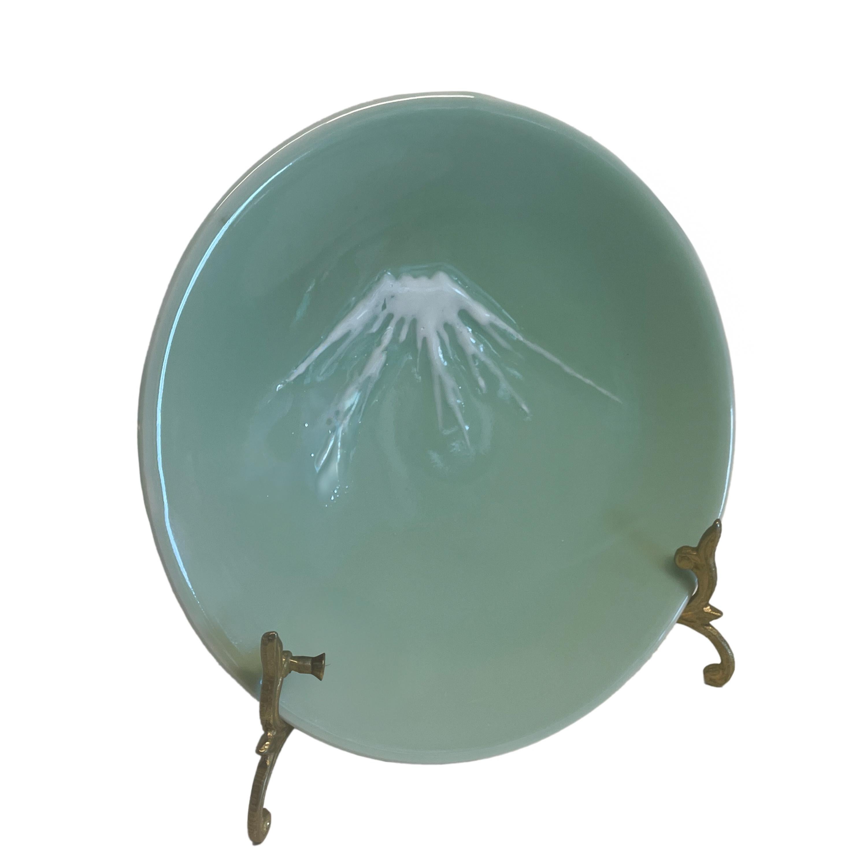 Antiker Satz von zehn japanischen Nabeshima Mt Fuji Celadon Keramik 8,5 