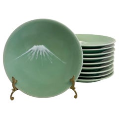 Ensemble antique de dix assiettes japonaises Nabeshima Mt Fuji Celadon Pottery 8.5" 1900