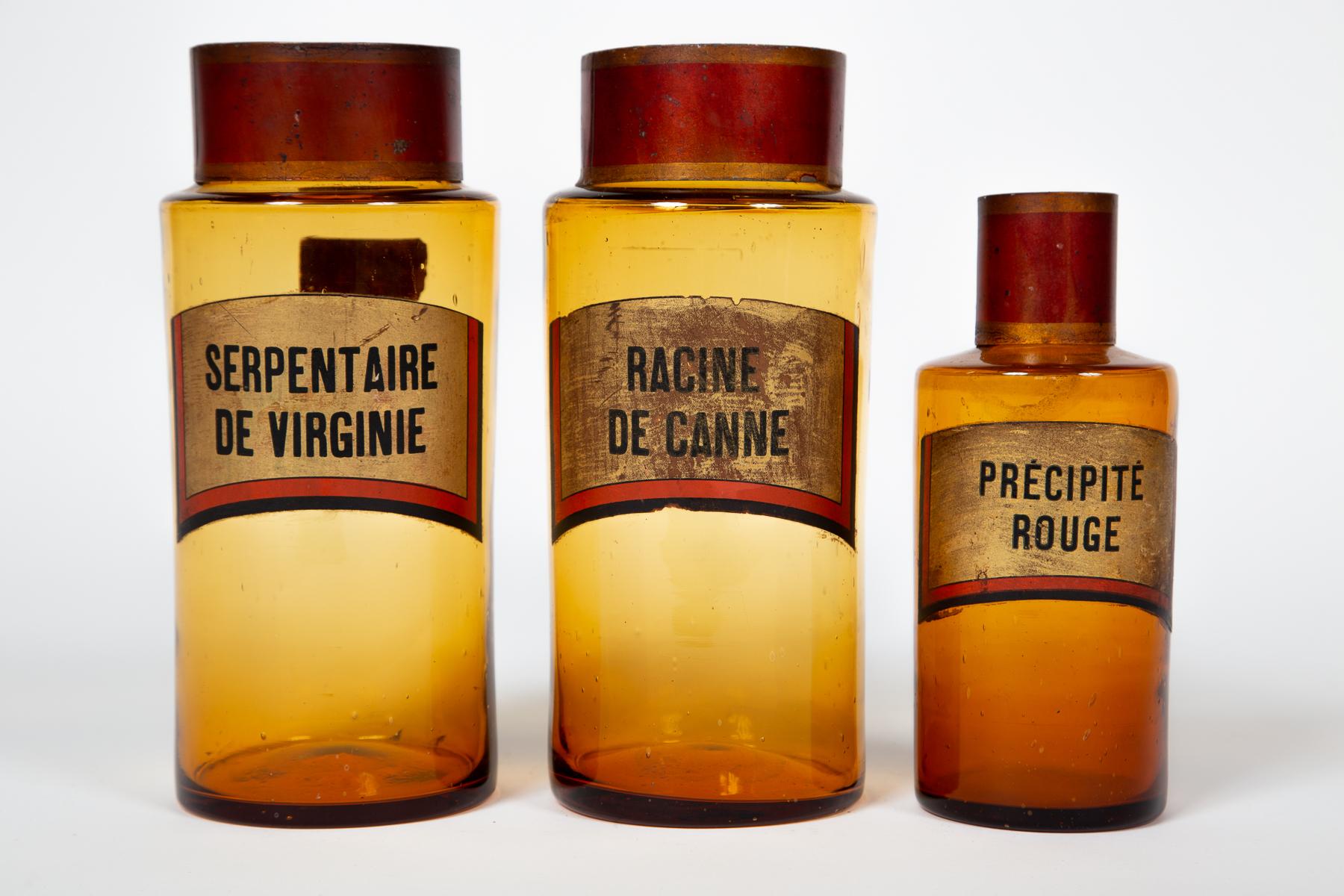 Art Nouveau Antico set di tre vasi da farmacia in vetro, XIX secolo, Francia in vendita