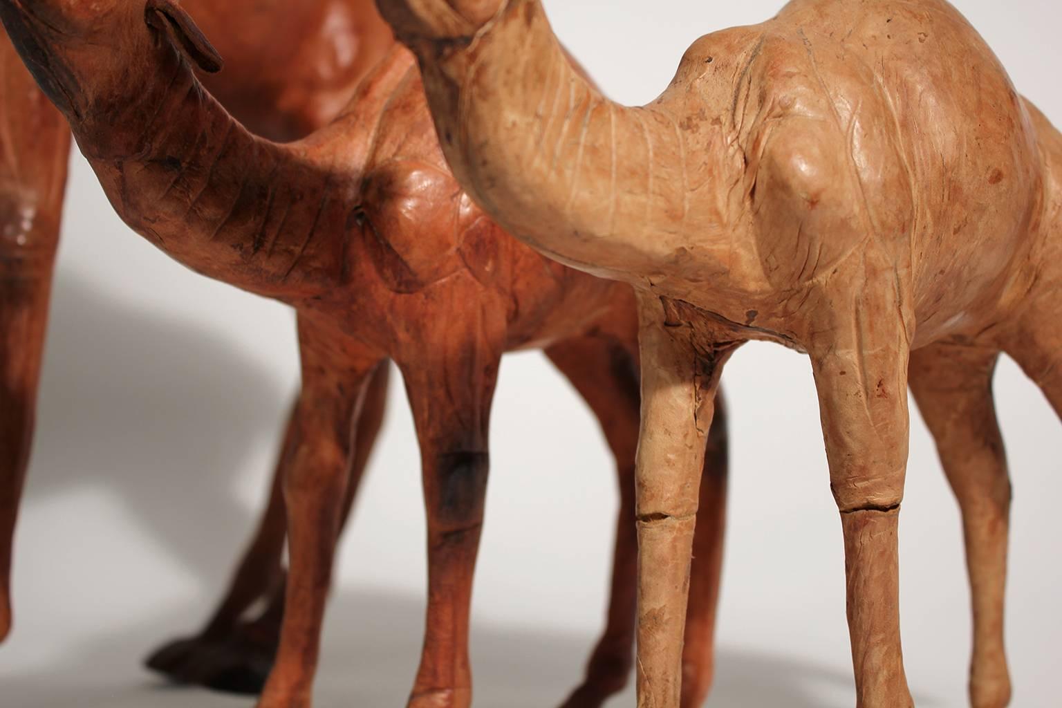 Antique Set of Three Italian Leather Camel Figurines Sculptures For Sale 3