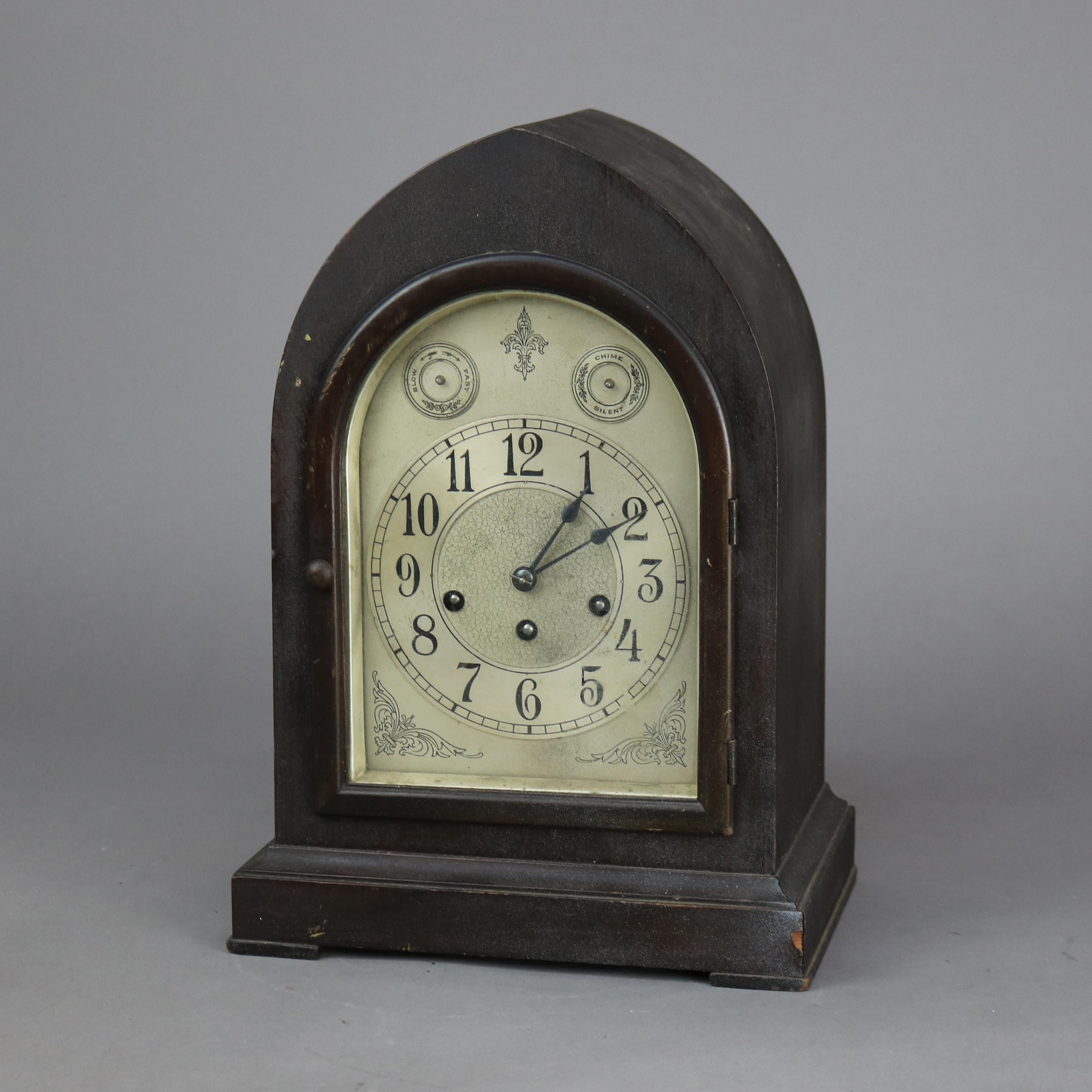 Horloge antique Seth Thomas de style gothique anglais en acajou C1910 Bon état - En vente à Big Flats, NY