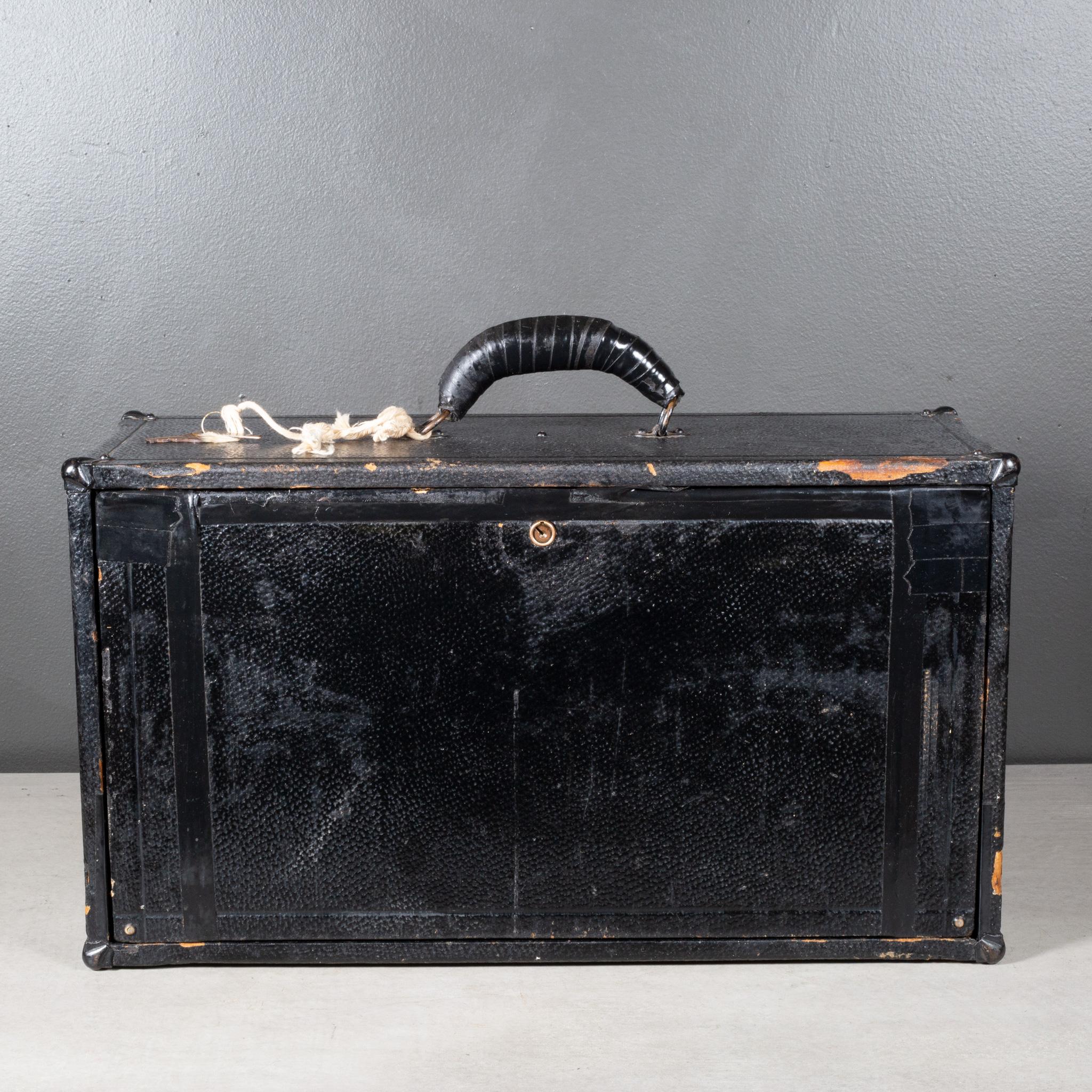 Antike Machinist-Kommode aus Mahagoni mit sieben Schubladen, um 1910-1925 (Messing) im Angebot