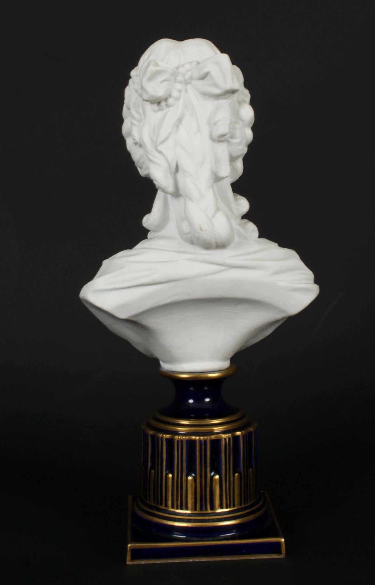 Antique Sevres Bisque Porcelain Bust Marie Antoinette 19th Century For Sale 7