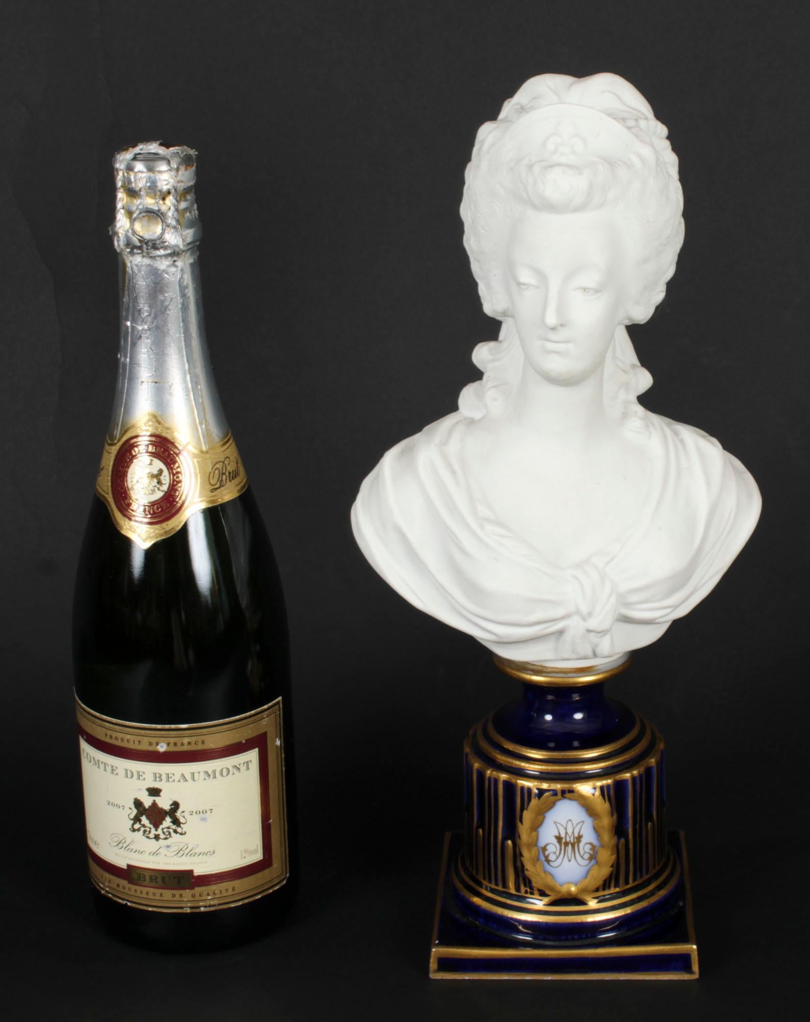 Antico busto in porcellana di Sèvres Marie Antoinette del XIX secolo in vendita 9