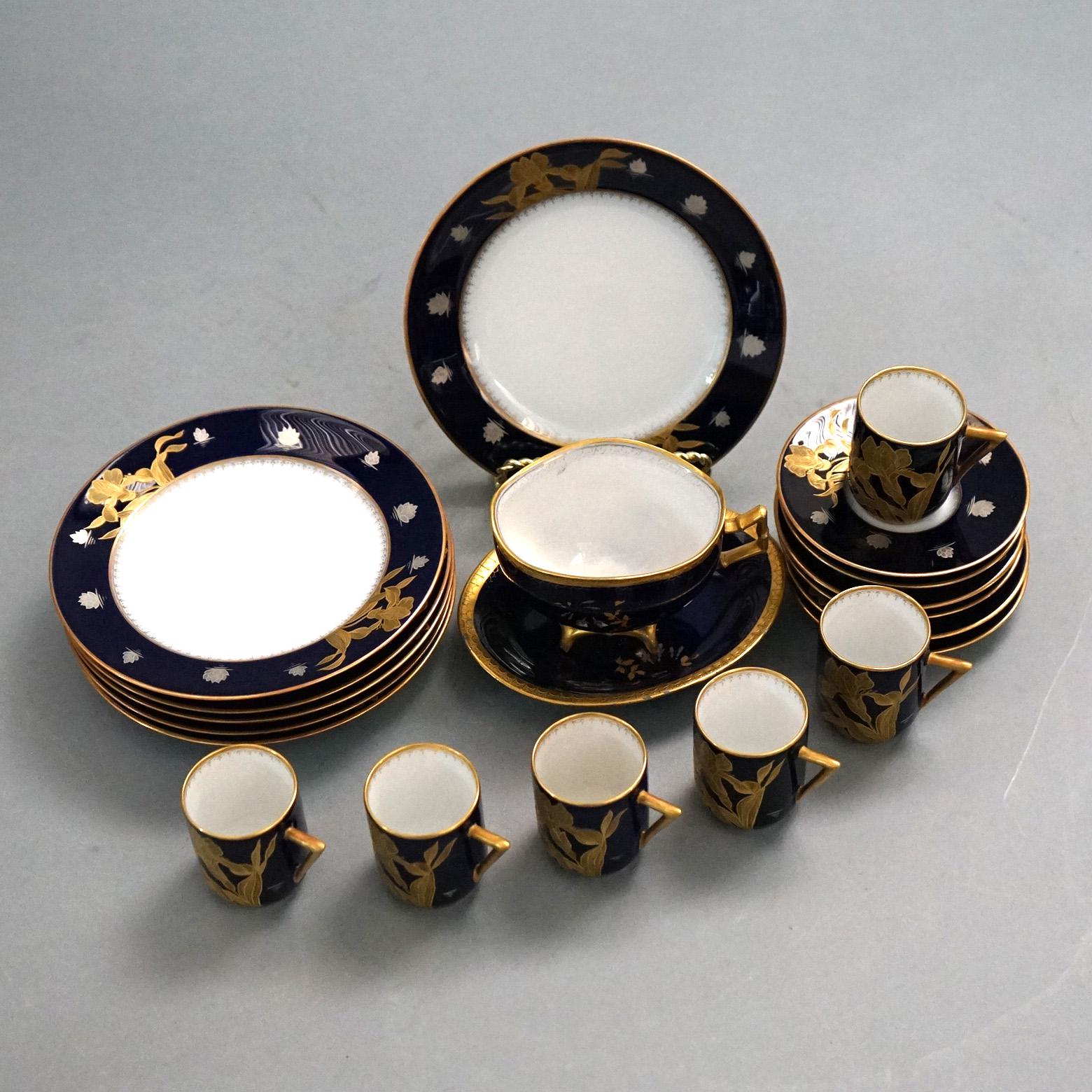 Antique Sevrés Japonisme Gilt Porcelain 20 Piece Demitasse Set with Lilies C1900 In Good Condition For Sale In Big Flats, NY