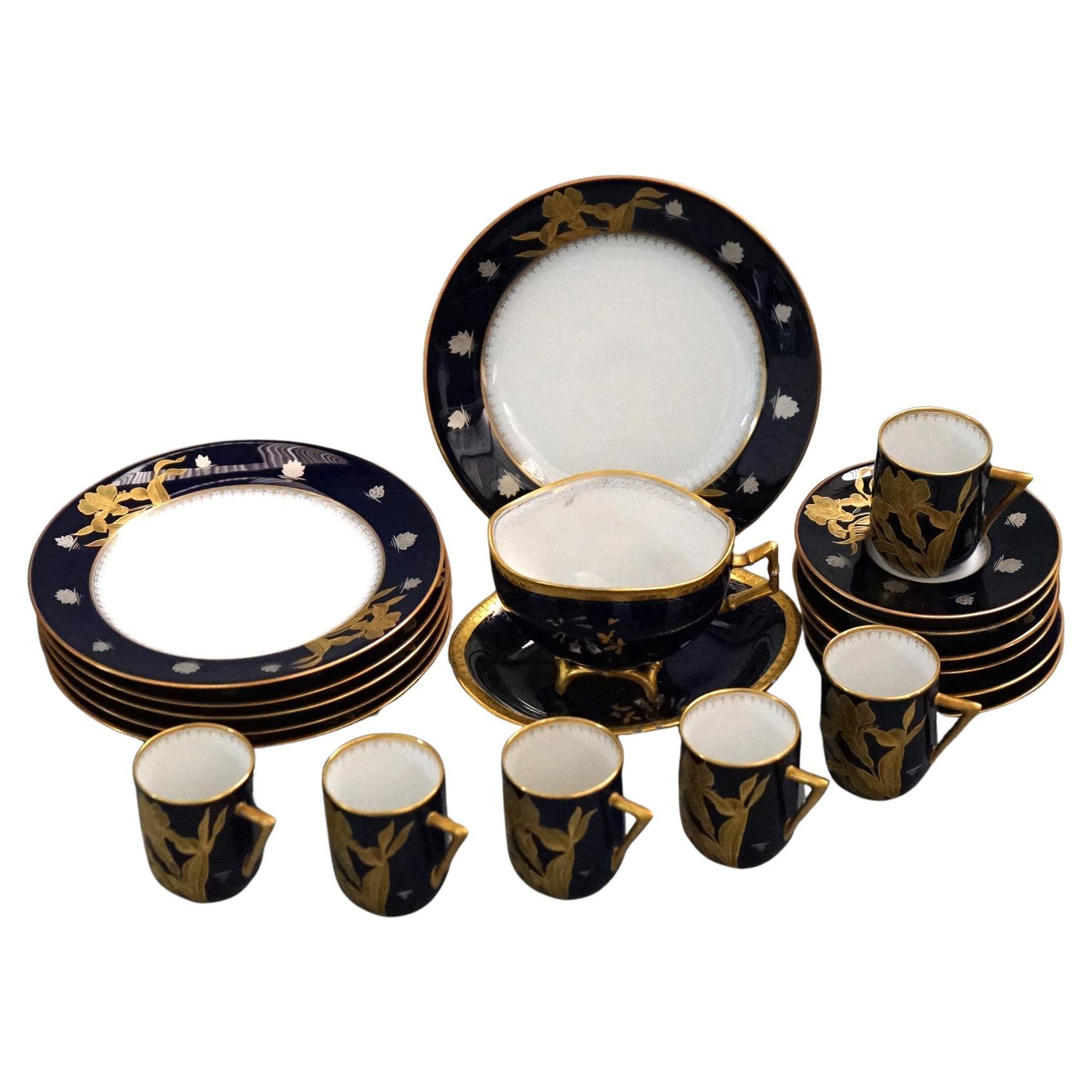 Antique Sevrés Japonisme Gilt Porcelain 20 Piece Demitasse Set with Lilies C1900 For Sale