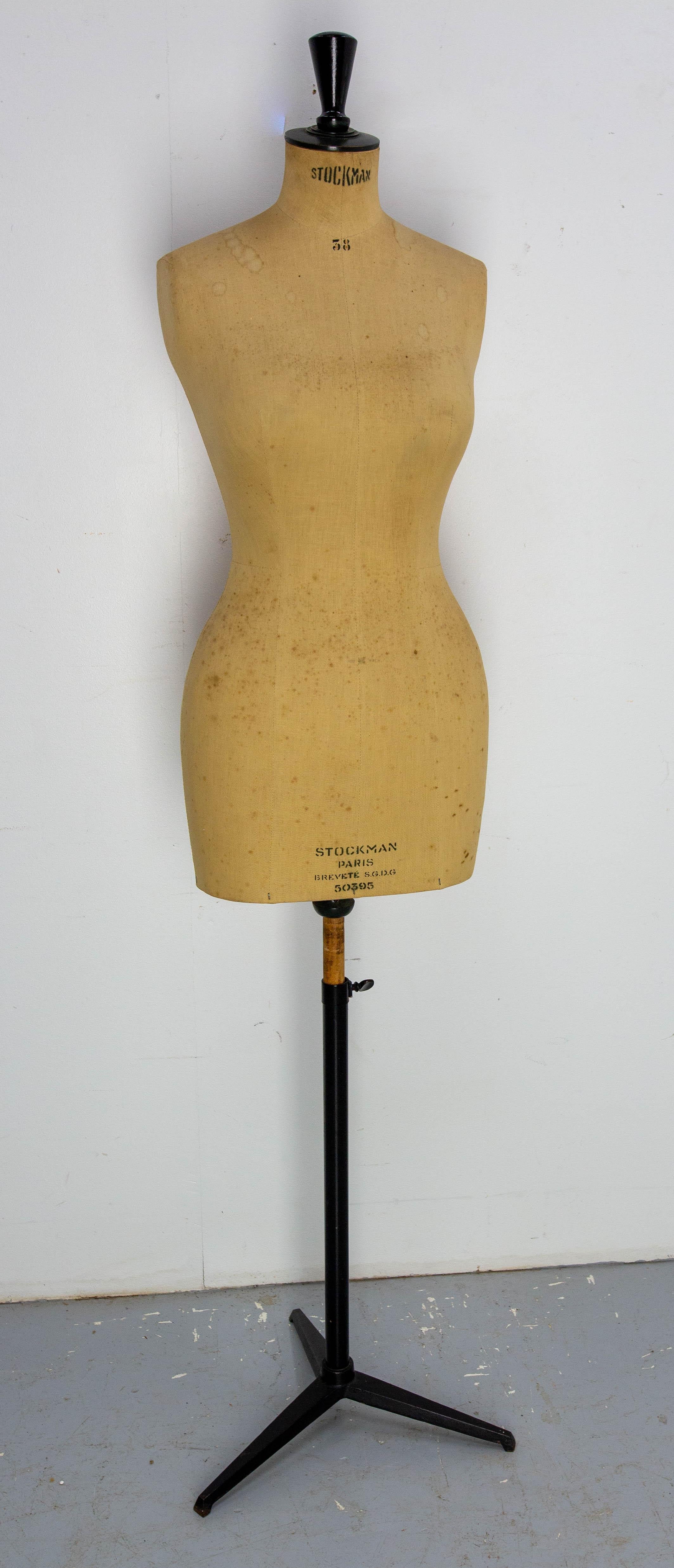 Antiguo maniquí de costura de alta costura de madera y tela , francés c 1950 en venta 6