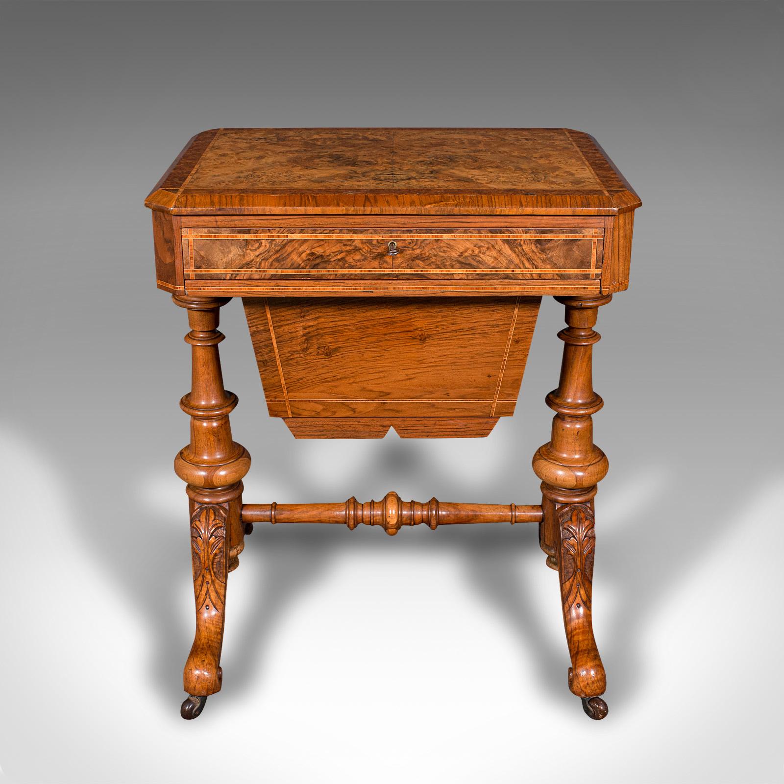 Britannico Antico tavolo da cucito, inglese, in radica di noce, scatola da lavoro per signore, vittoriano, C.C. 1840 in vendita