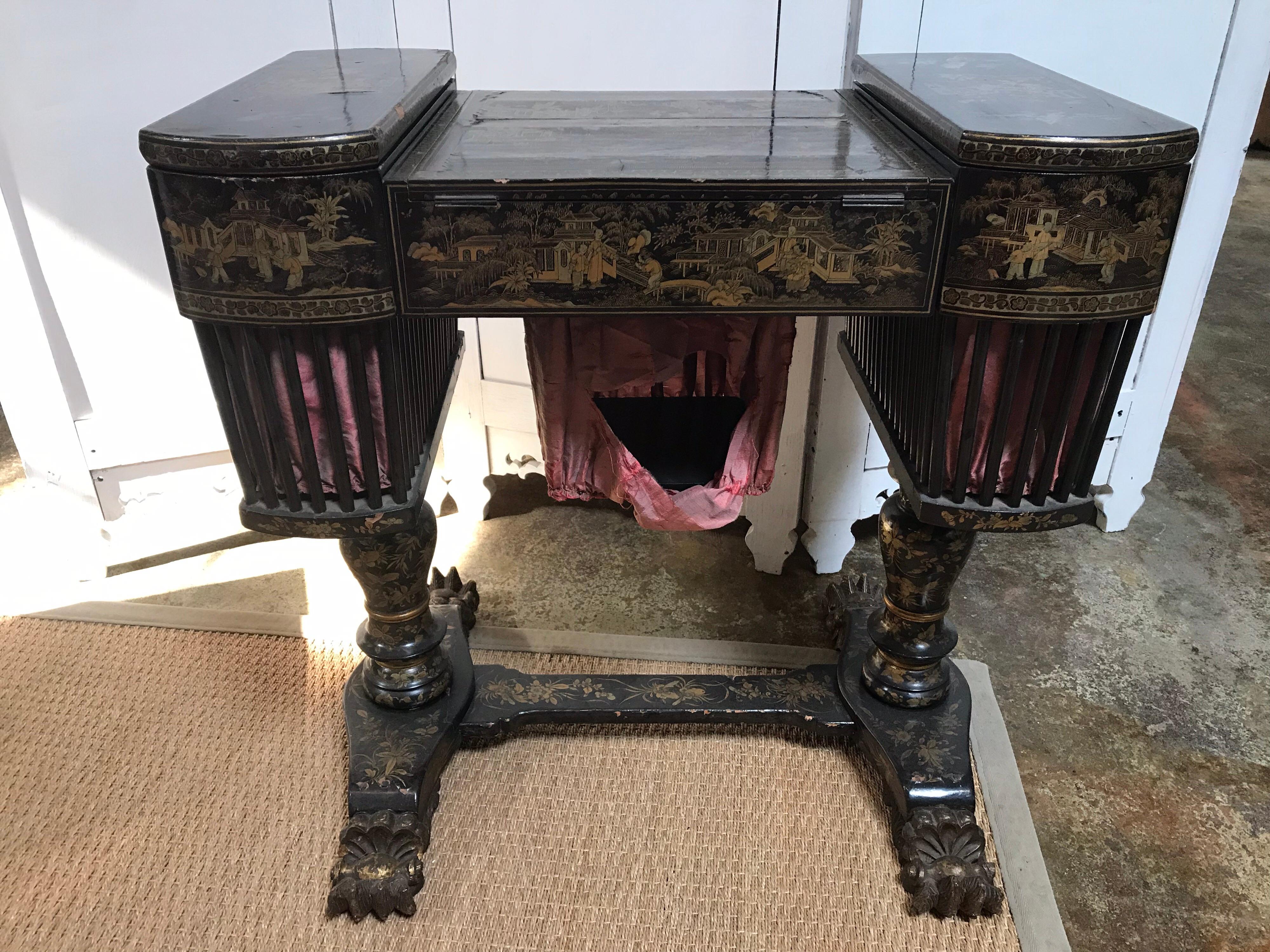 Lacquered Antique Sewing Table with Chinoiserie Lacquer 'English, Early 19th Century'