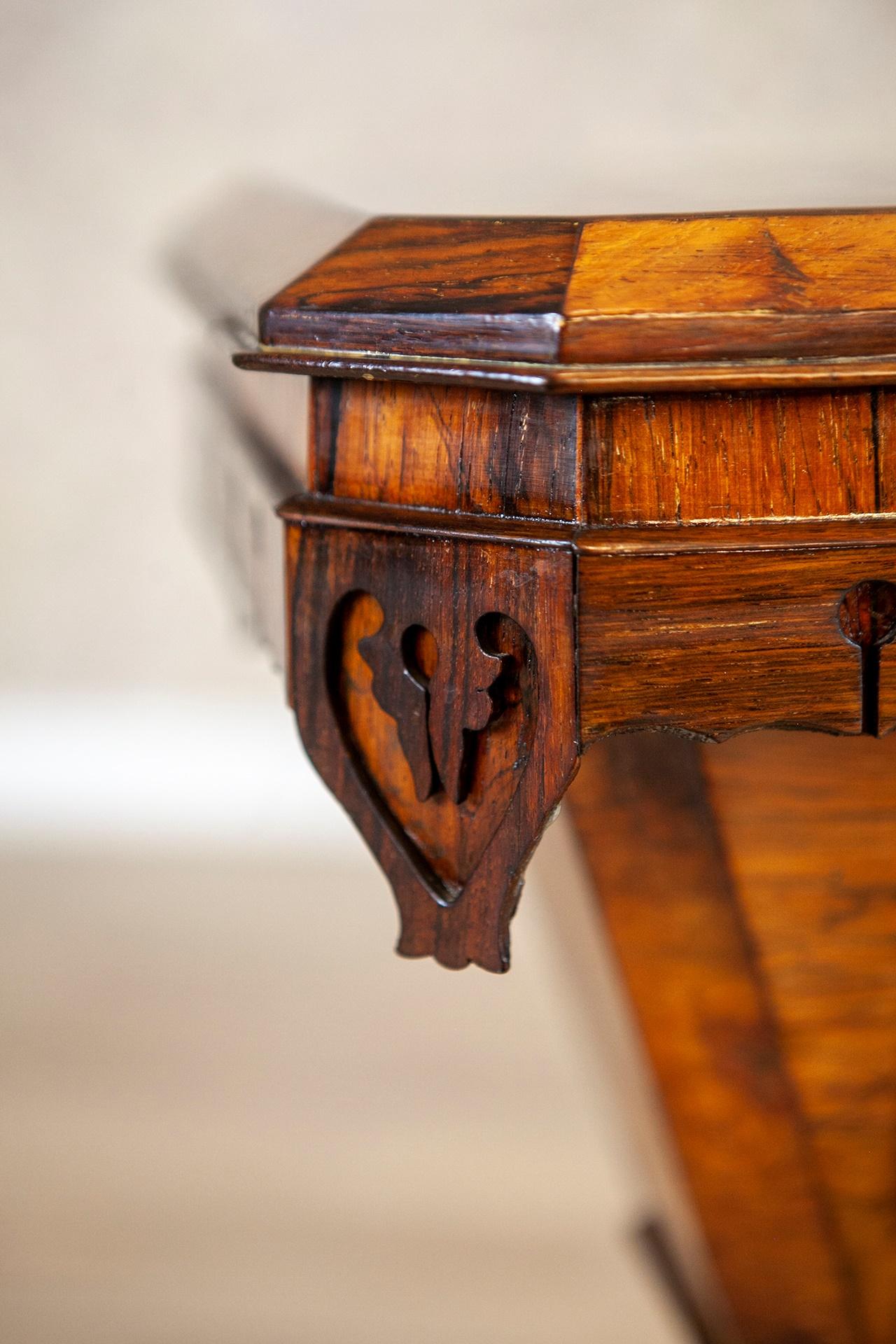 Table Biedermeier ancienne en bois de rose du 19ème siècle Bon état - En vente à Opole, PL
