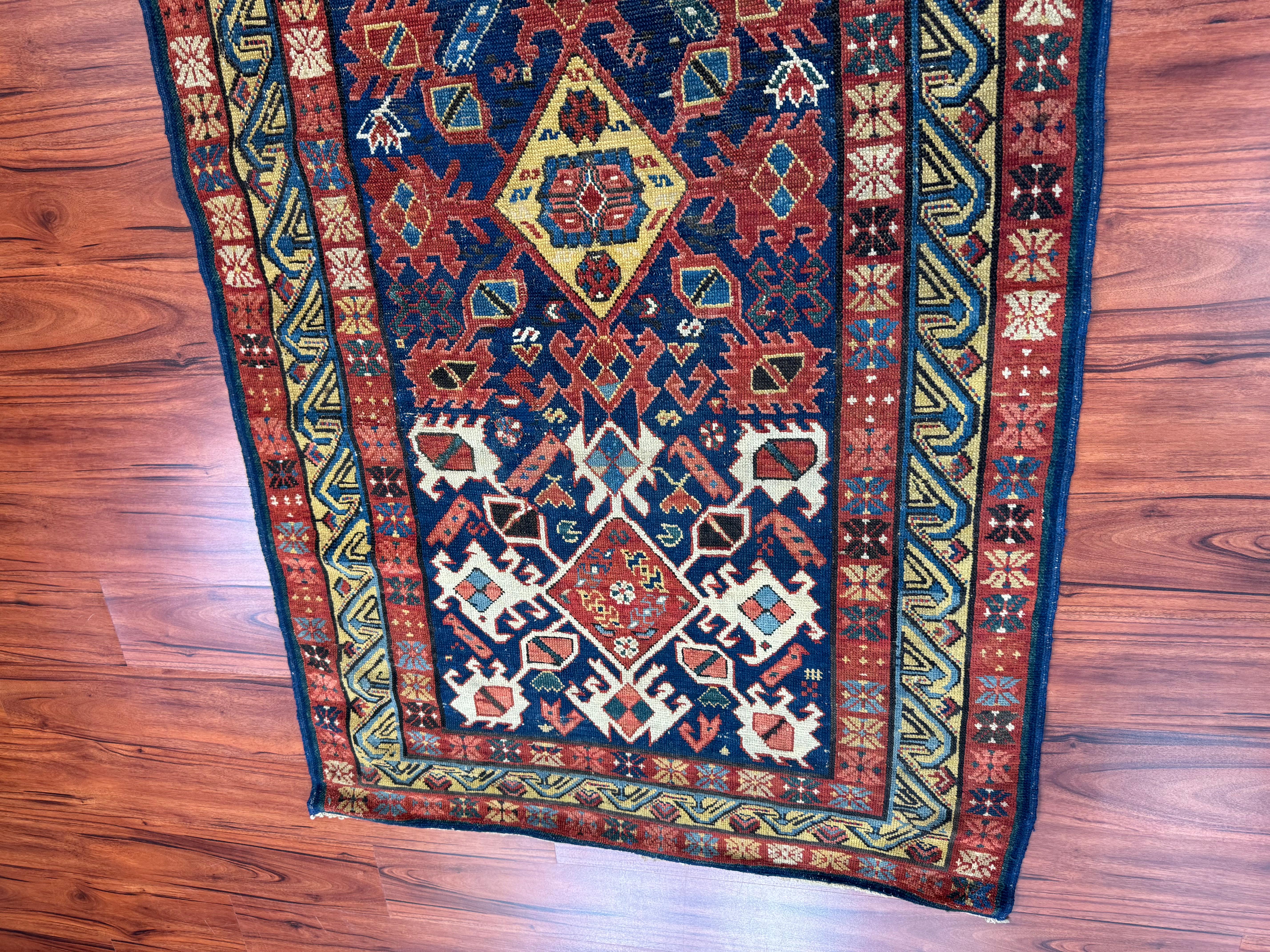 Antiker kaukasischer Seychour-Teppich (Handgewebt) im Angebot