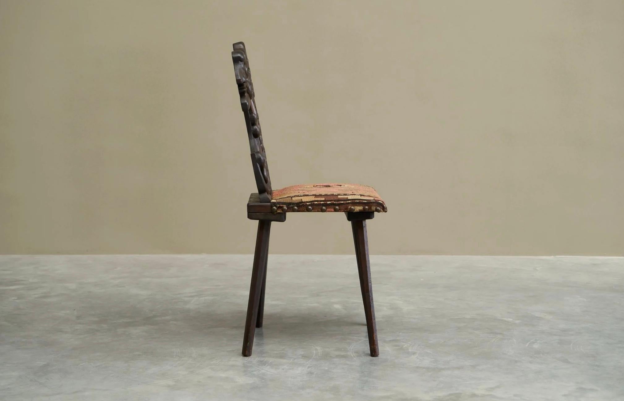 Antique Sgabello Style Chair in Carved Wood and Kelim Upholstery For Sale 4