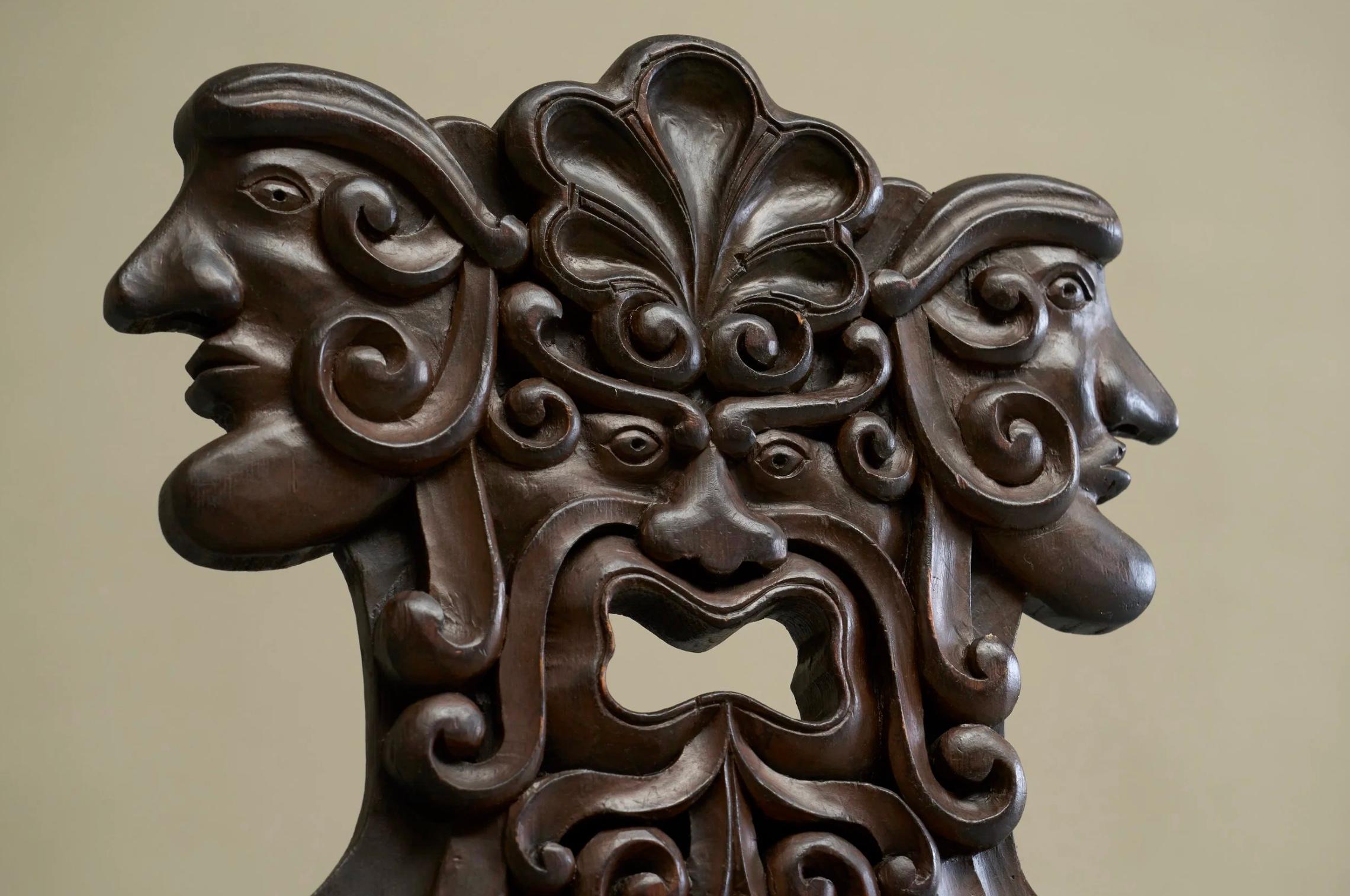 Antique Sgabello Style Chair in Carved Wood and Kelim Upholstery In Good Condition For Sale In Meer, VAN