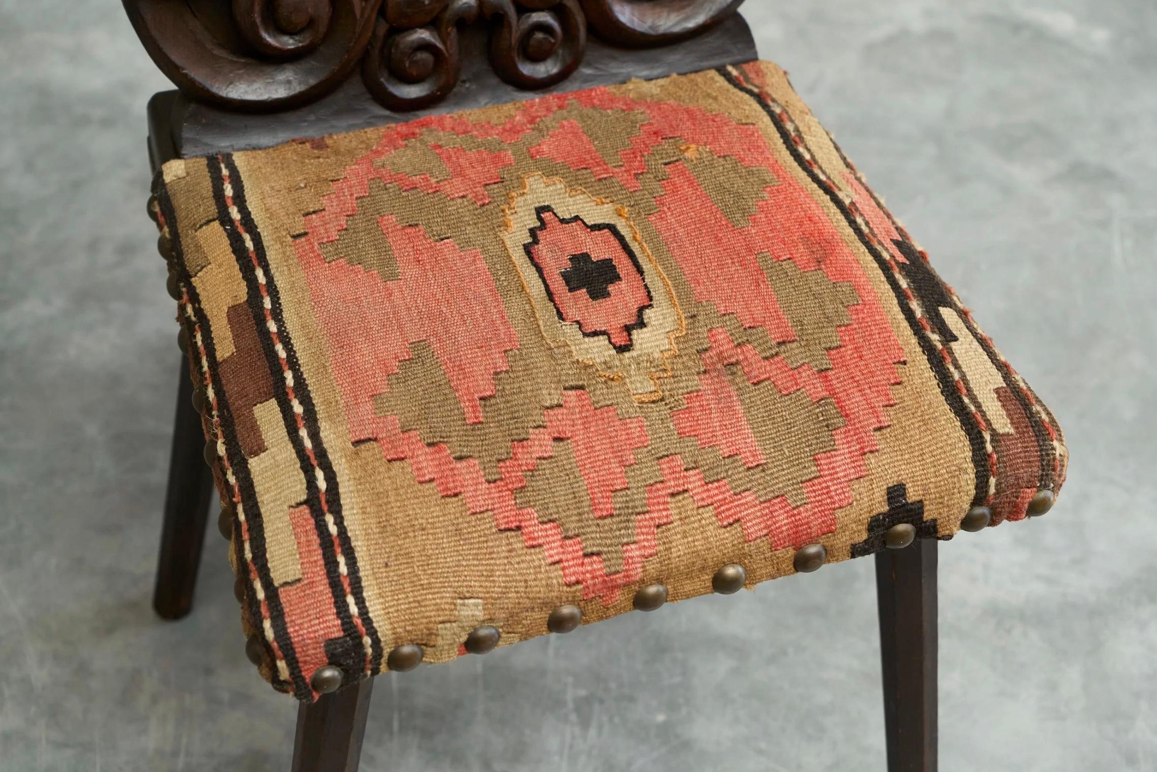 20th Century Antique Sgabello Style Chair in Carved Wood and Kelim Upholstery For Sale
