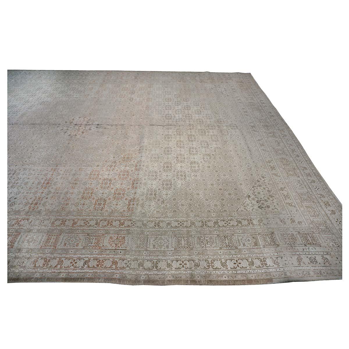 Antique Shabby Chic Distressed Persian Tabriz 13x18 Ivory & Tan Handmade Rug For Sale 5