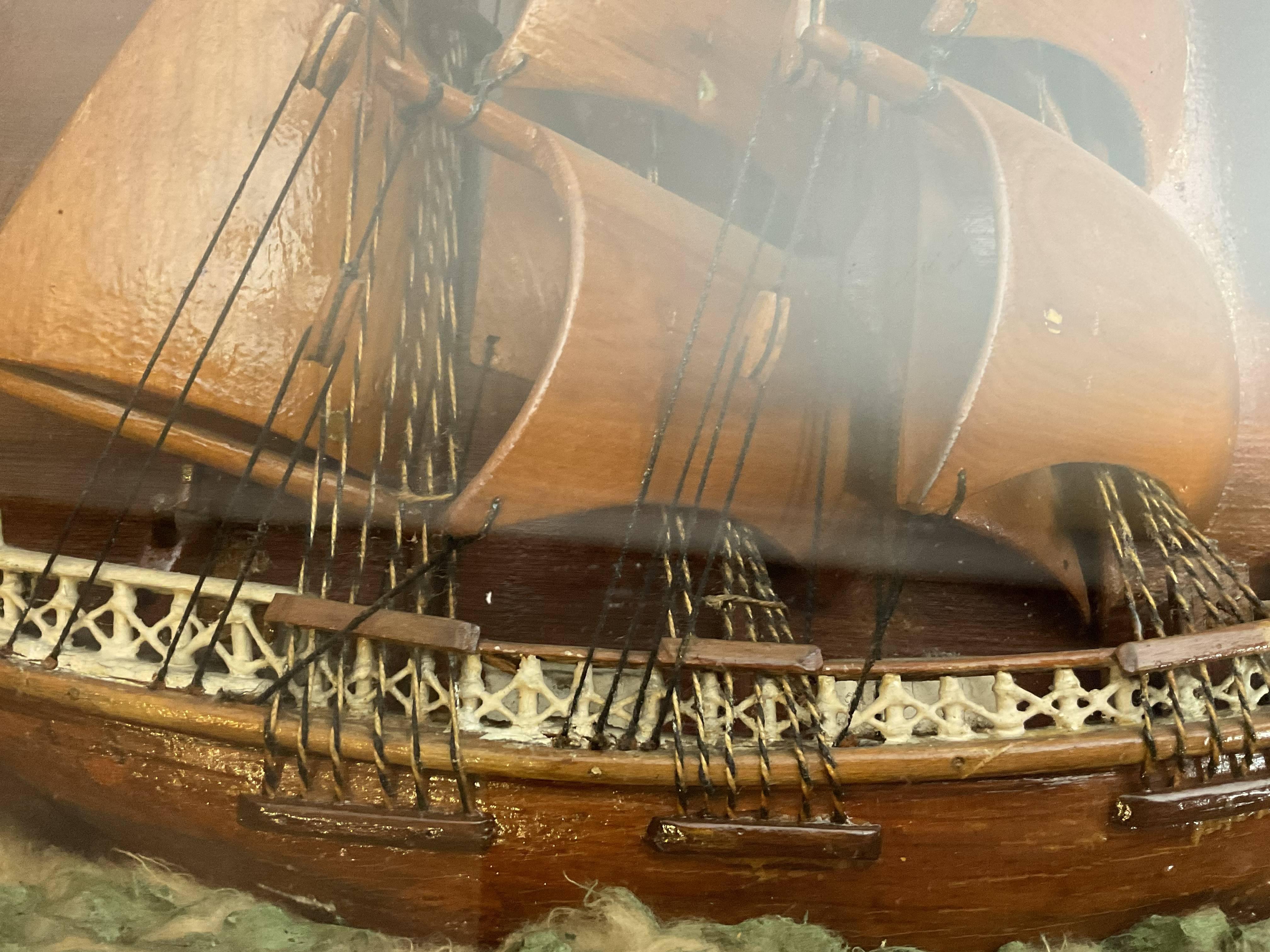 Antico modello di nave in Shadowbox in vendita 10