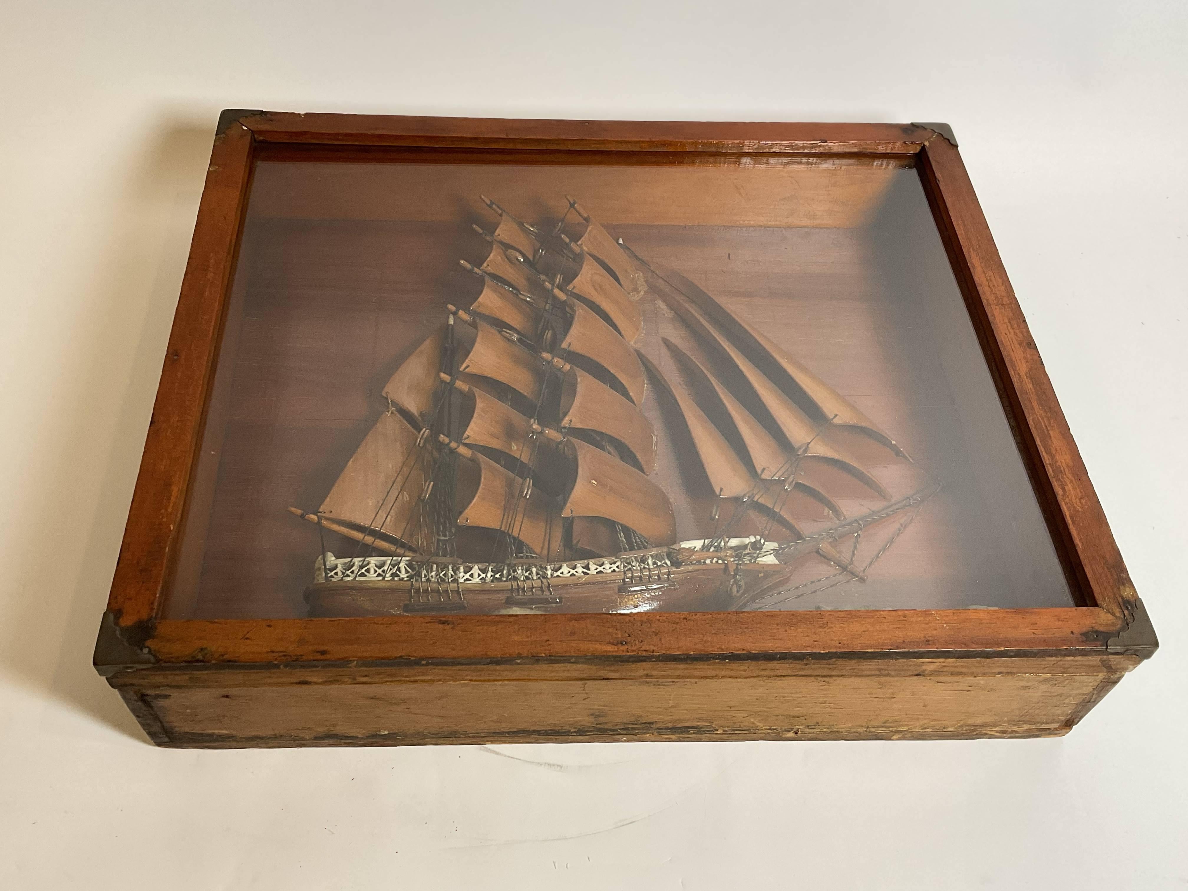 Antico modello di nave in Shadowbox in vendita 3