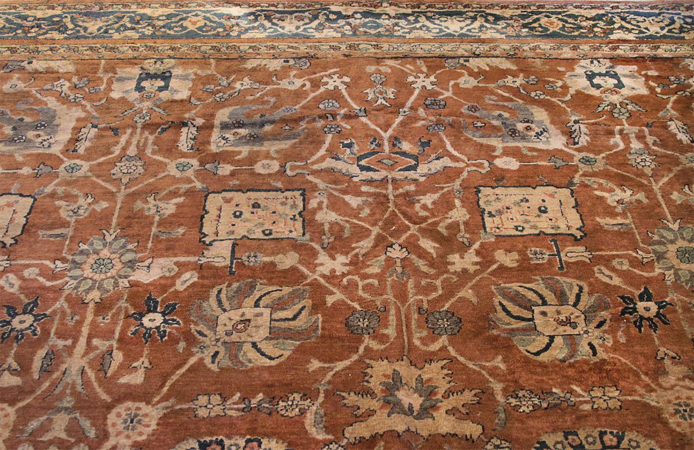 Antiker Shahrestan Geometrisch Floral Beige Braun und Blau Wollteppich (Handgeknüpft) im Angebot