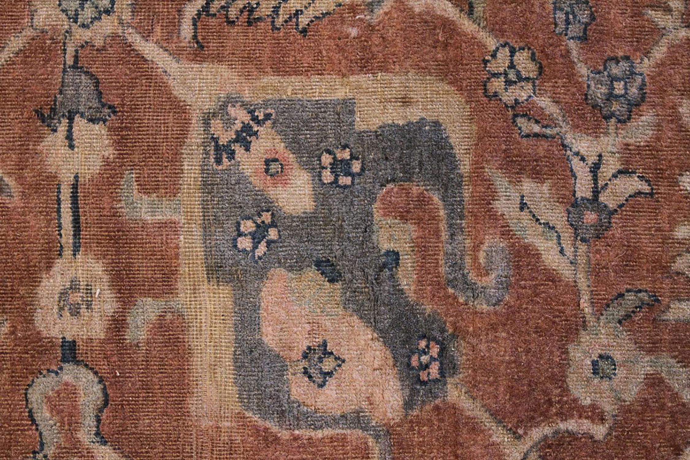 Antiker Shahrestan Geometrisch Floral Beige Braun und Blau Wollteppich im Zustand „Gut“ im Angebot in Long Island City, NY
