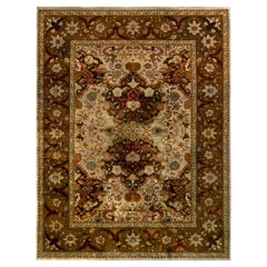 Tapis ancien de style Shahrestan aux couleurs riches et motifs floraux