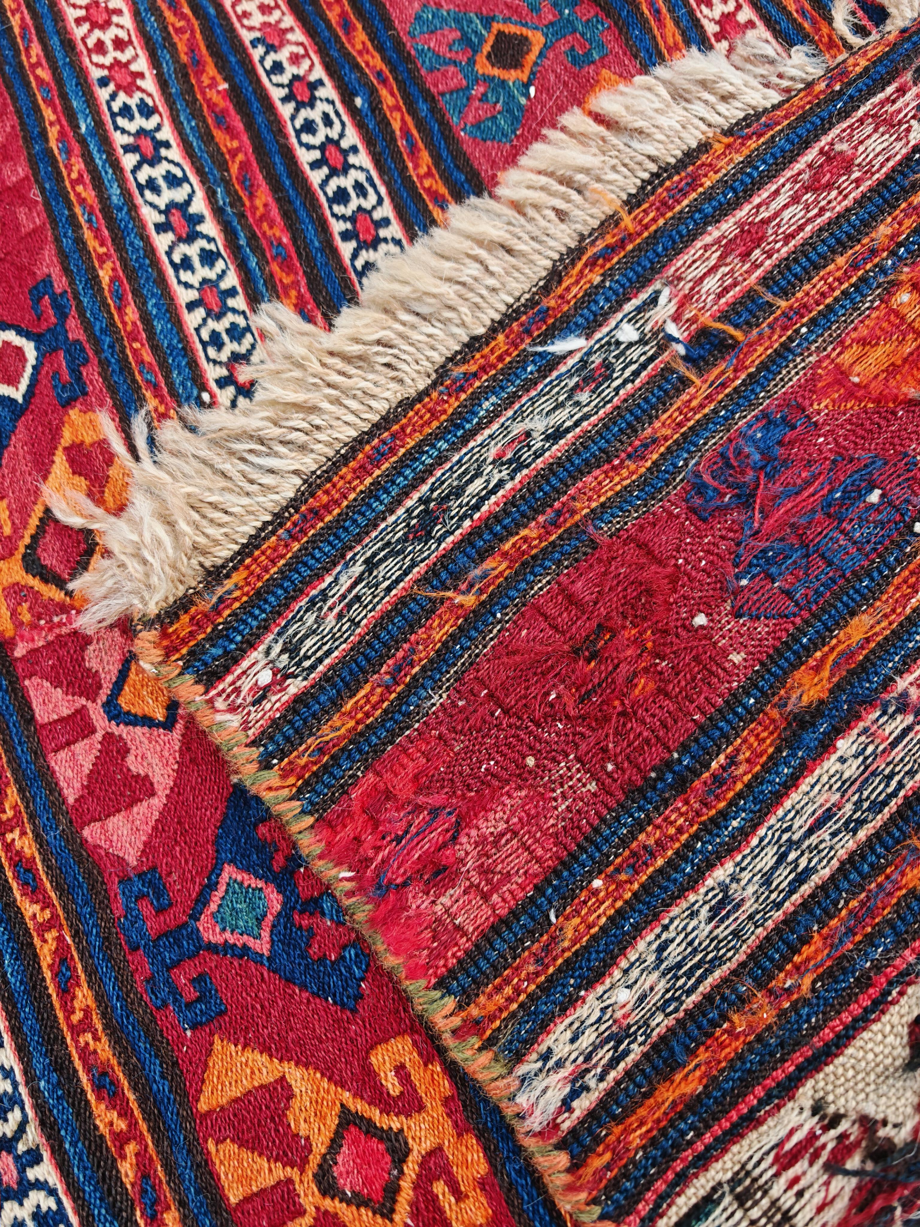 Antique Shahsavan Kilim in Sumak Technique, Azerbaijan 19th Century im Angebot 4