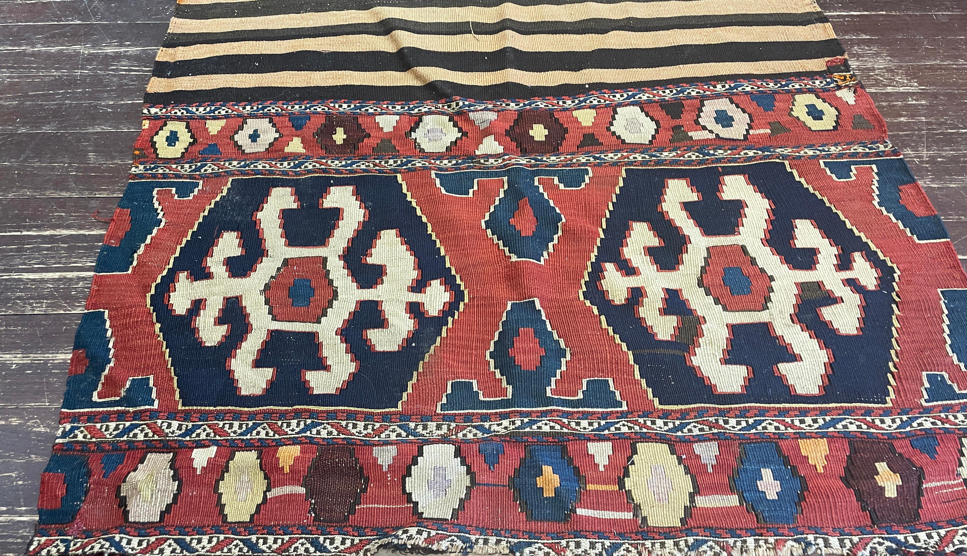 Antiker Schahsavan Kilim/Teppich, um 1900, WIE BESEHEN (Stammeskunst) im Angebot