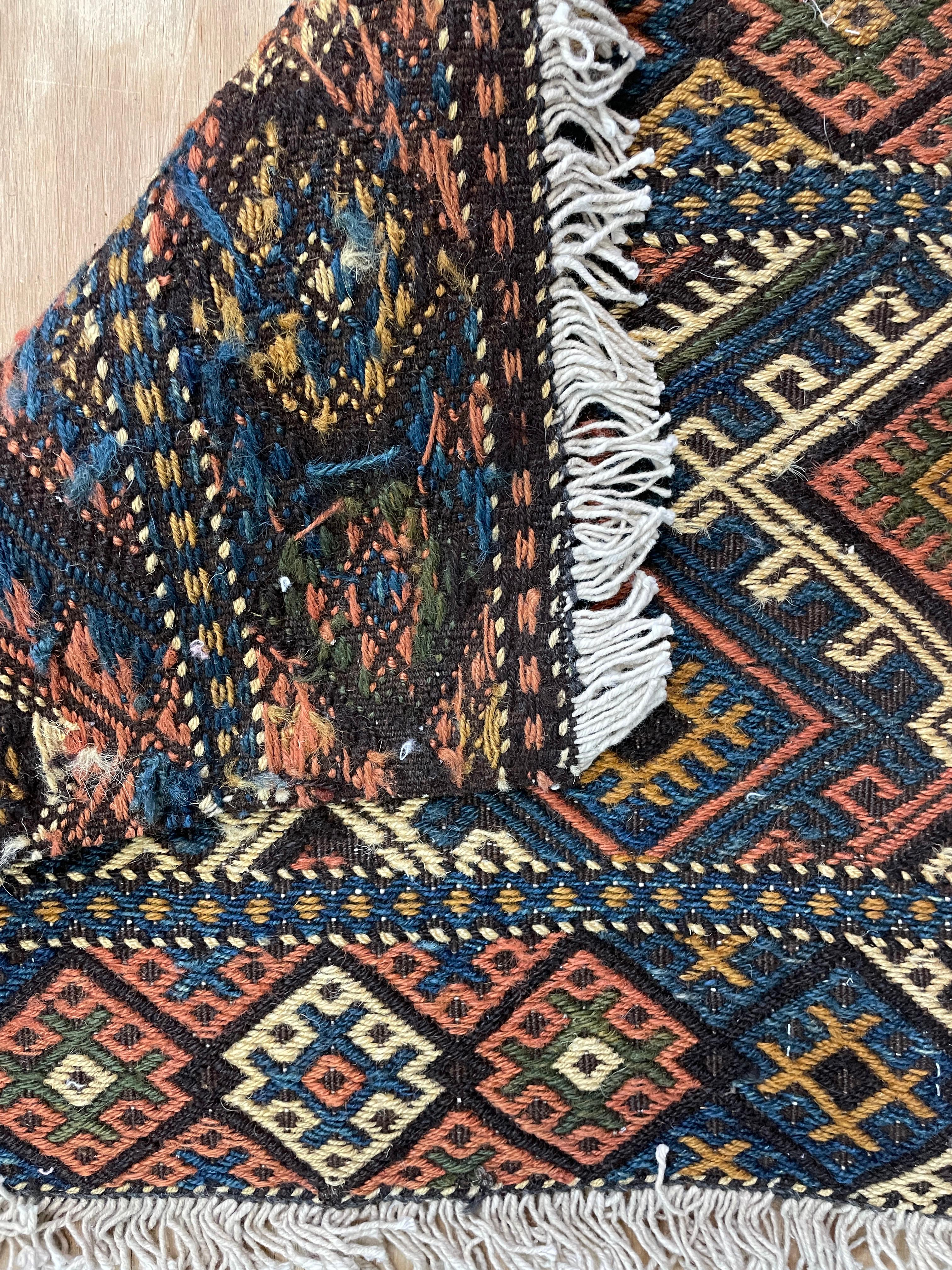 Annodato a mano Antico Rug & Kilim di Shahsavan Soumak, c-1900, Una coppia in vendita