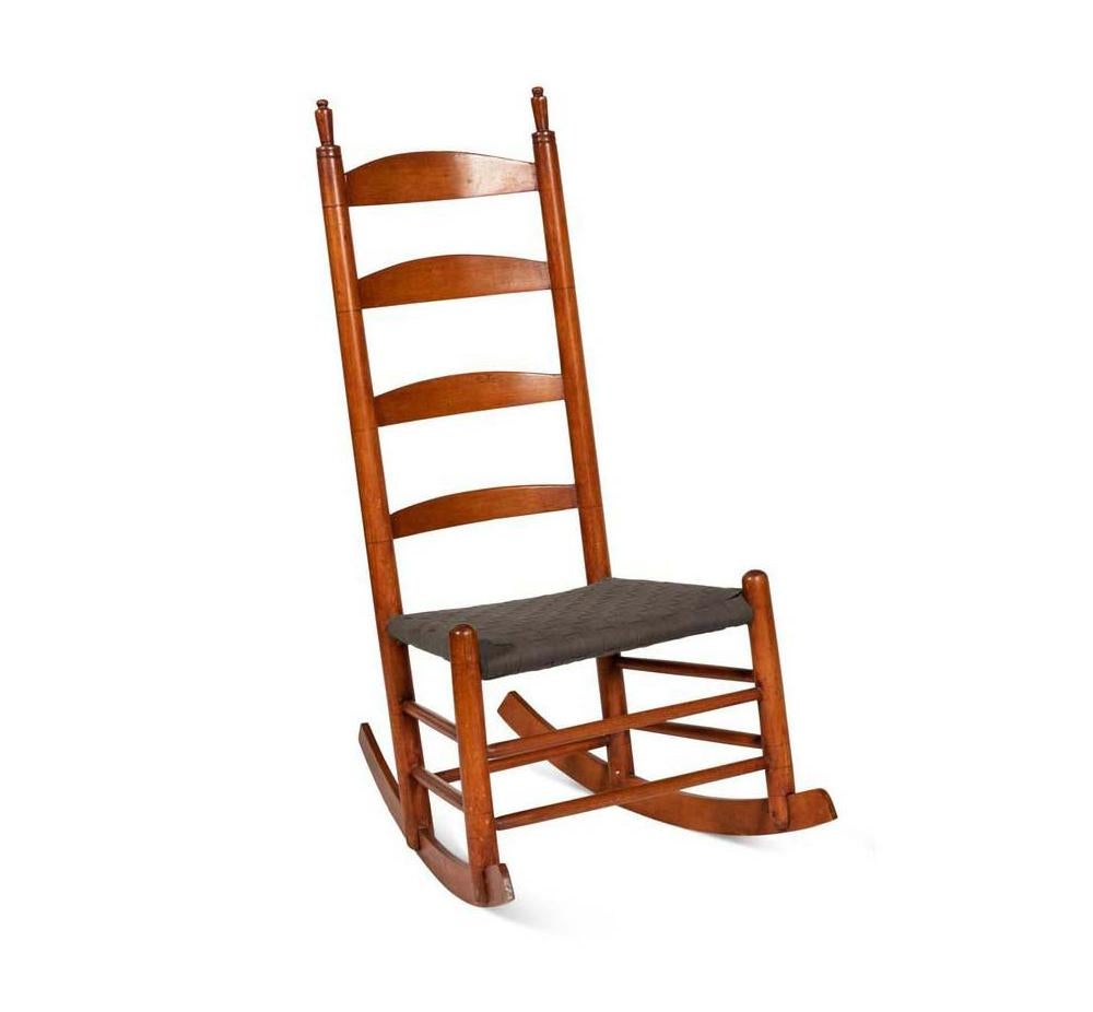 Shaker Ladder Back Schaukelstuhl, 19./20. Jahrhundert. Dieser Stuhl hat eine neuere Sitzfläche aus gewebtem Stoff.

Abmessungen
44