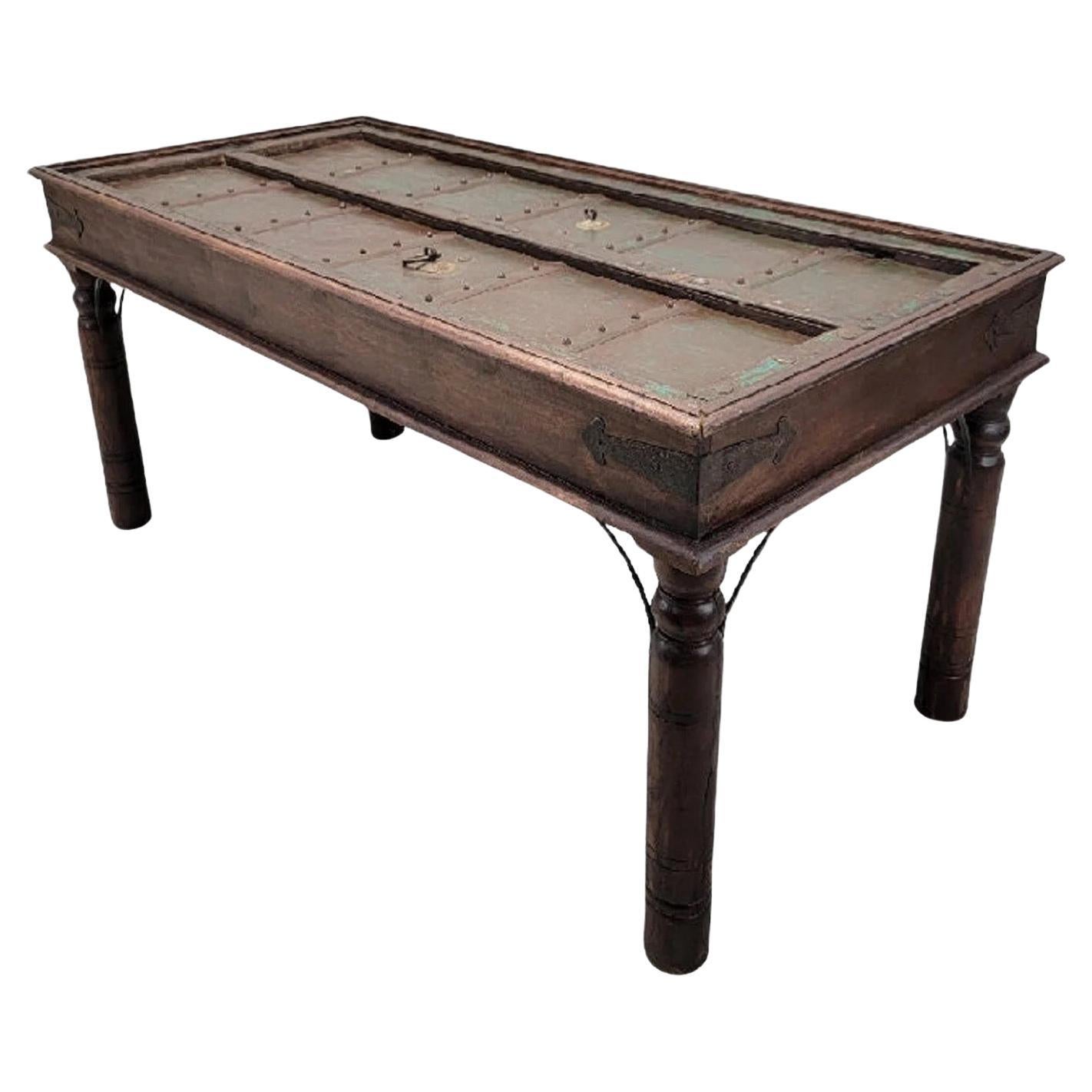 Table de salle à manger ancienne en bois de Shamsee construite à partir d'une porte de monastère indienne en vente