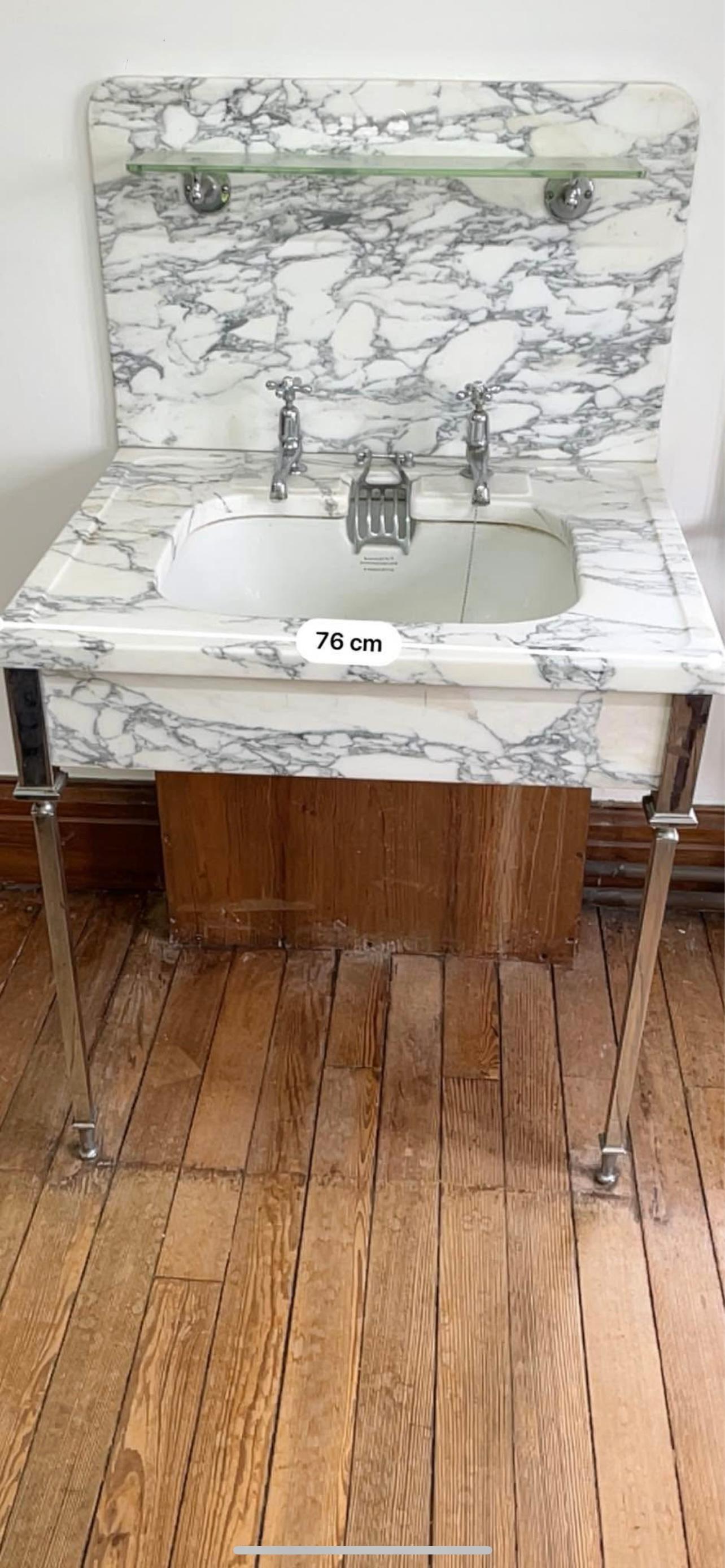 Edoardiano Antico lavabo in marmo di Shanks & Co, raro e completo in vendita