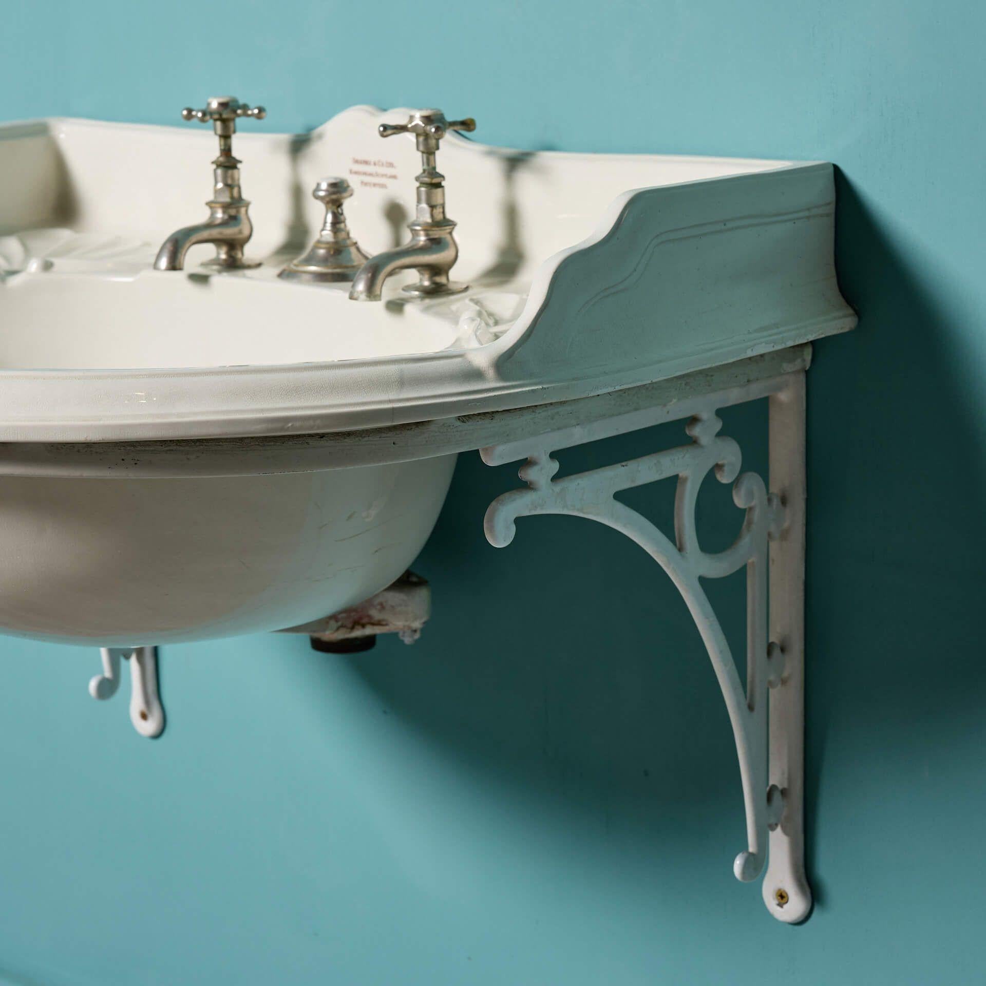 XIXe siècle Cheminée ancienne Shanks & Co avec support mural en vente