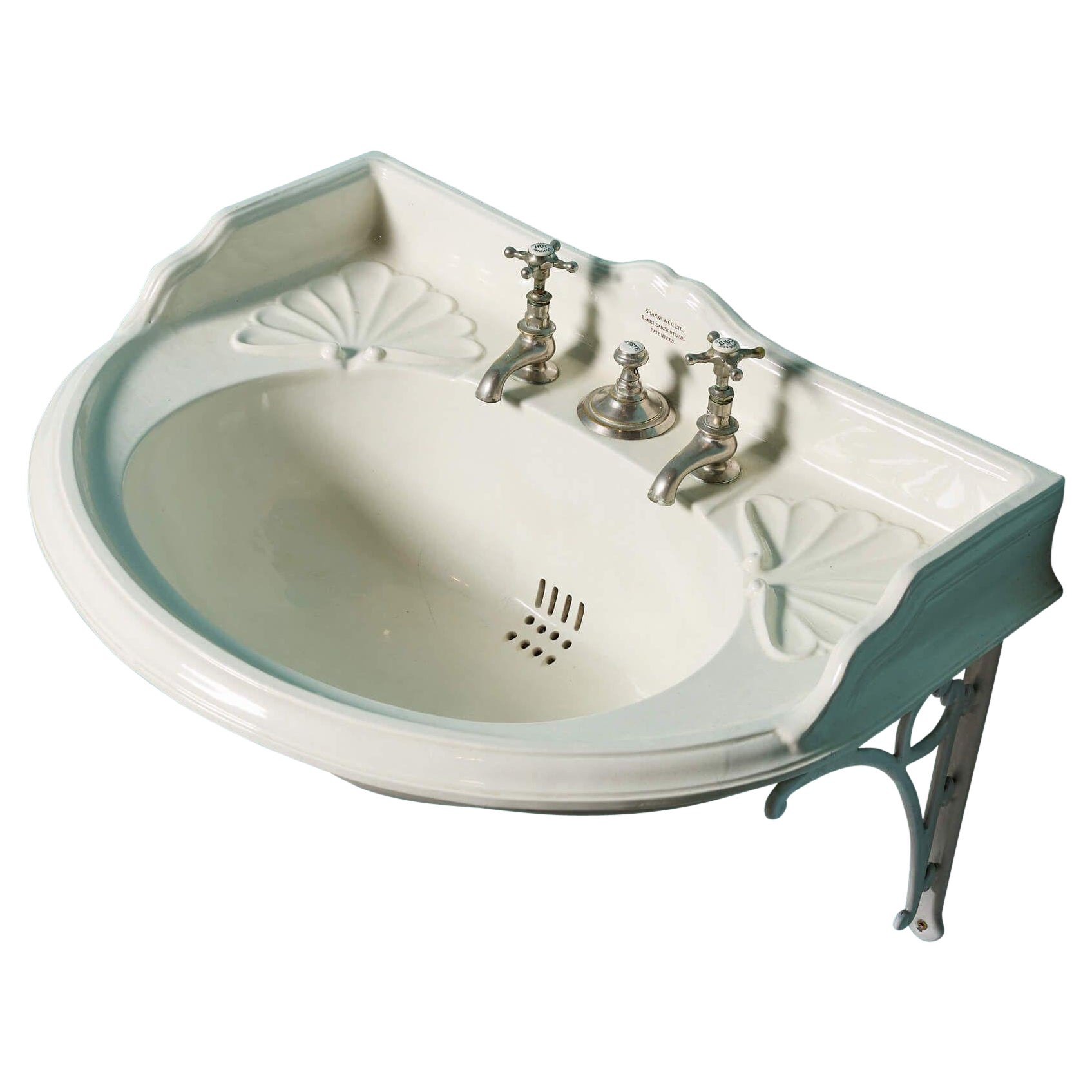Antico lavabo Shanks & Co con staffa a muro
