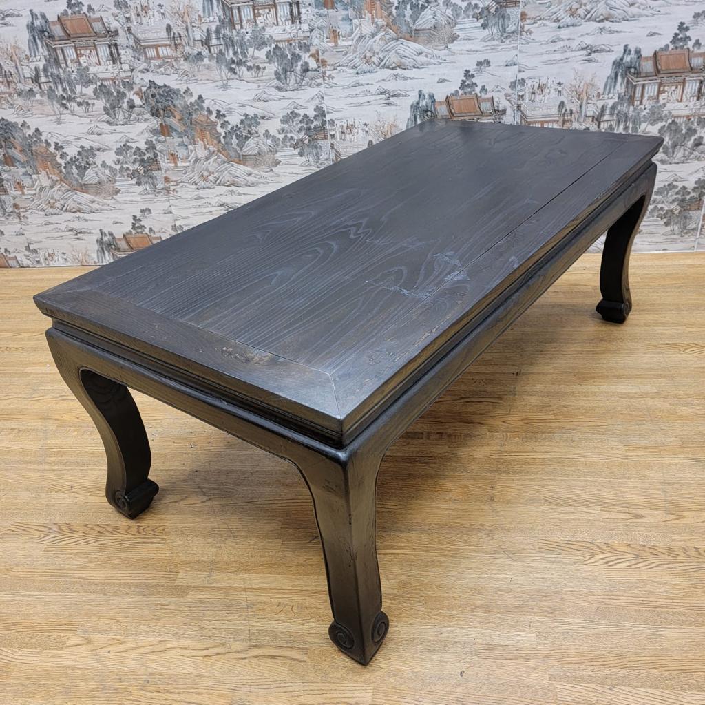 Antique Shanxi Province Black Lacquer Coffee Table In Good Condition For Sale In Chicago, IL