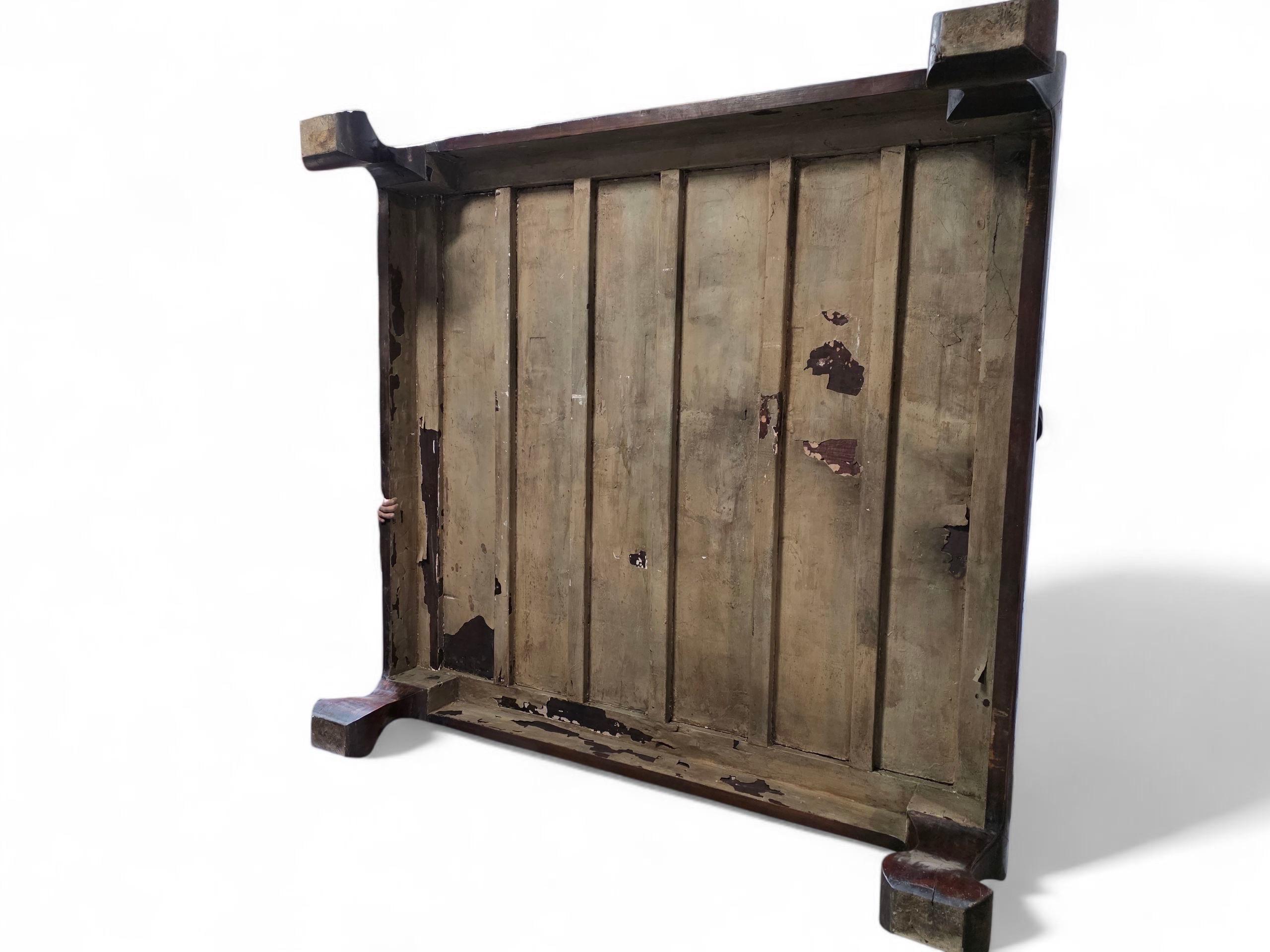 Ancienne table basse surdimensionnée en bois d'élite chinois de la province de Shanxi en vente 4
