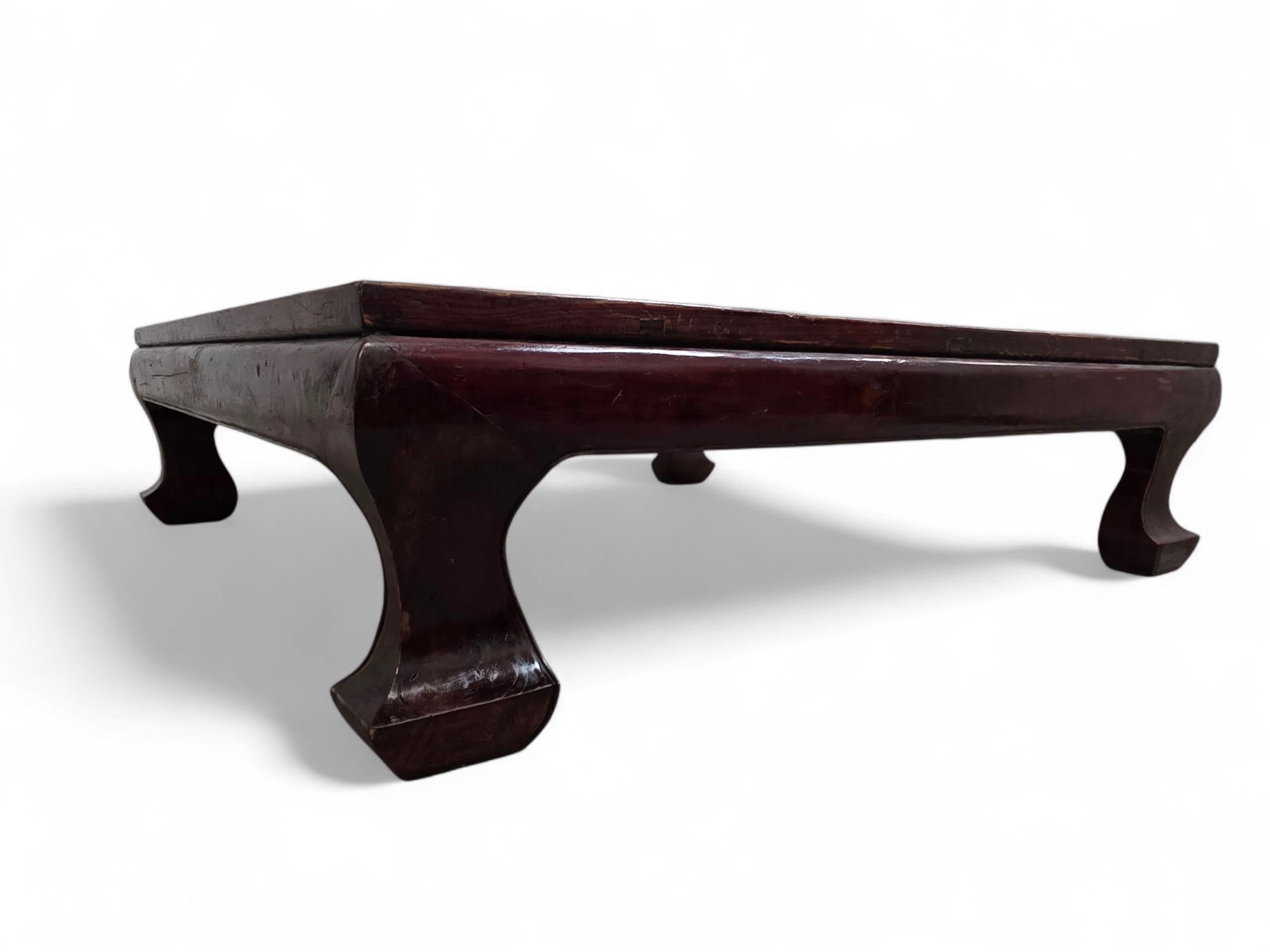 Fait main Ancienne table basse surdimensionnée en bois d'élite chinois de la province de Shanxi en vente