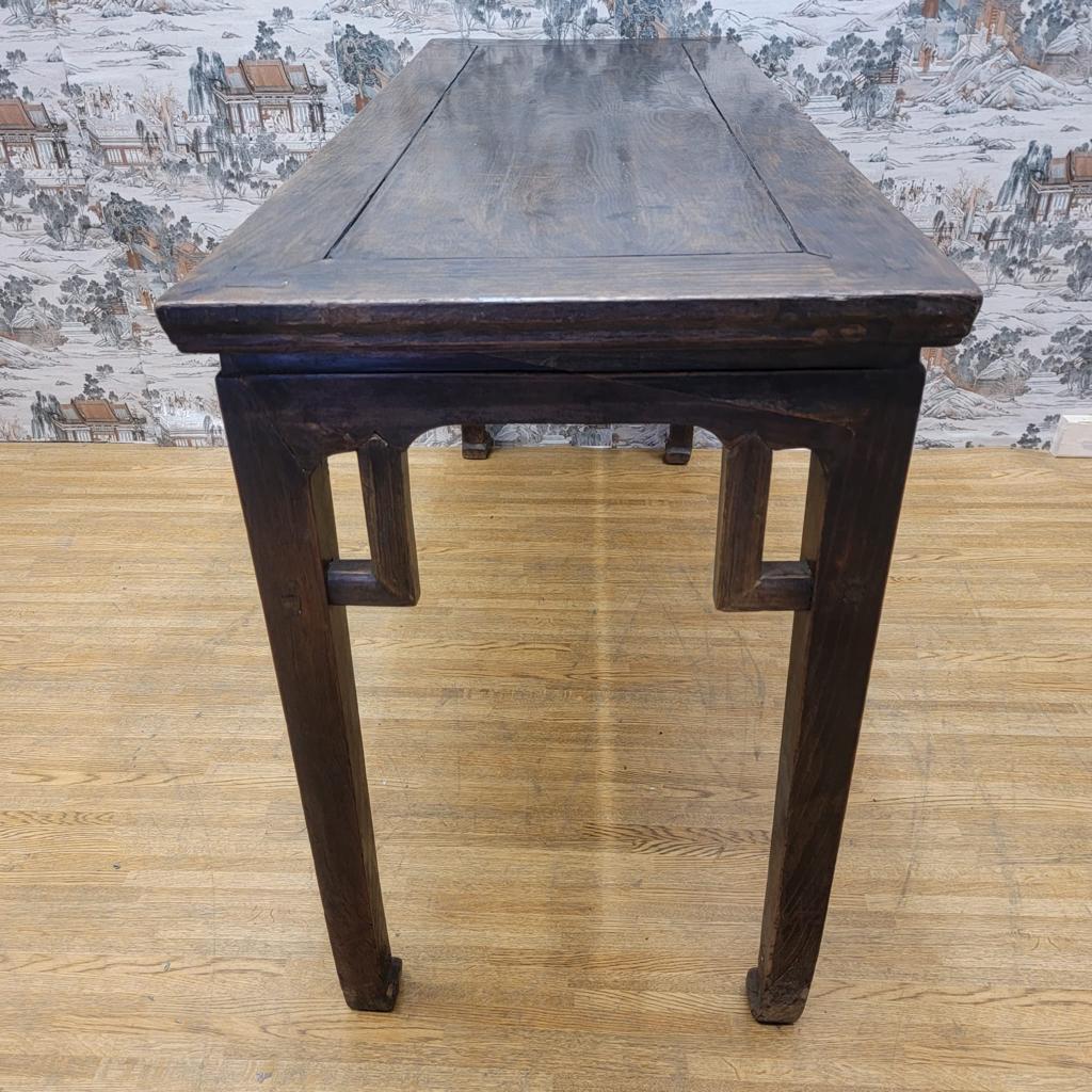 Antique Shanxi Province Elm Altar Table In Good Condition For Sale In Chicago, IL