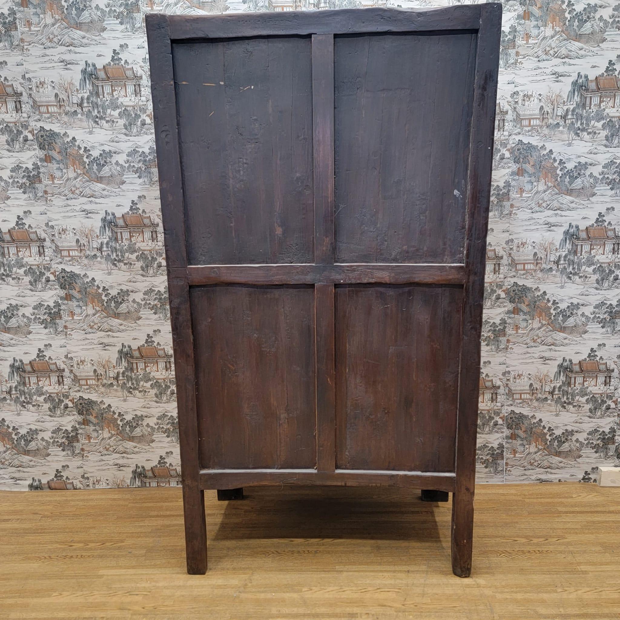 Antique Shanxi Province Elm Cabinet with Hand Carved Arpon For Sale 10