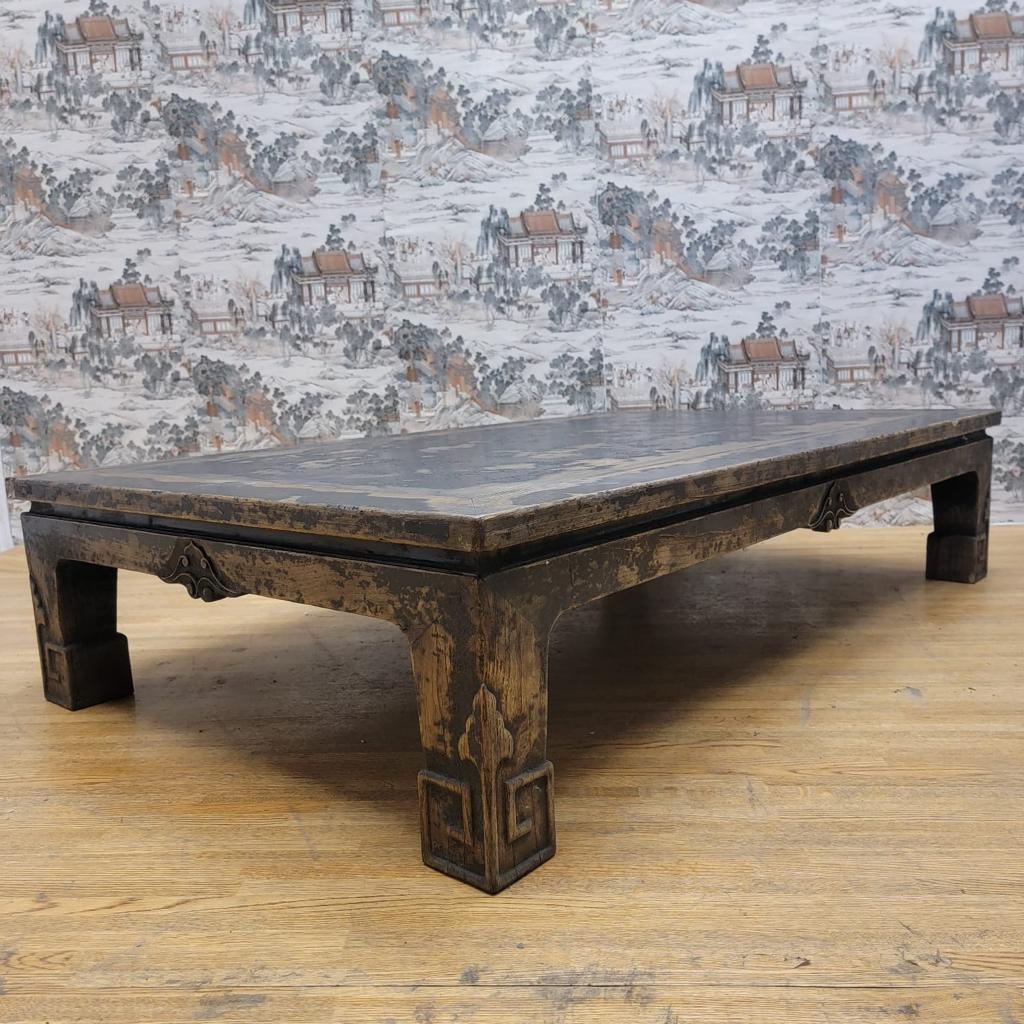 Antique Shanxi Province Elm Coffee Table Cut From Chinese Bed

Circa 1880s

H 13”
W 58.5