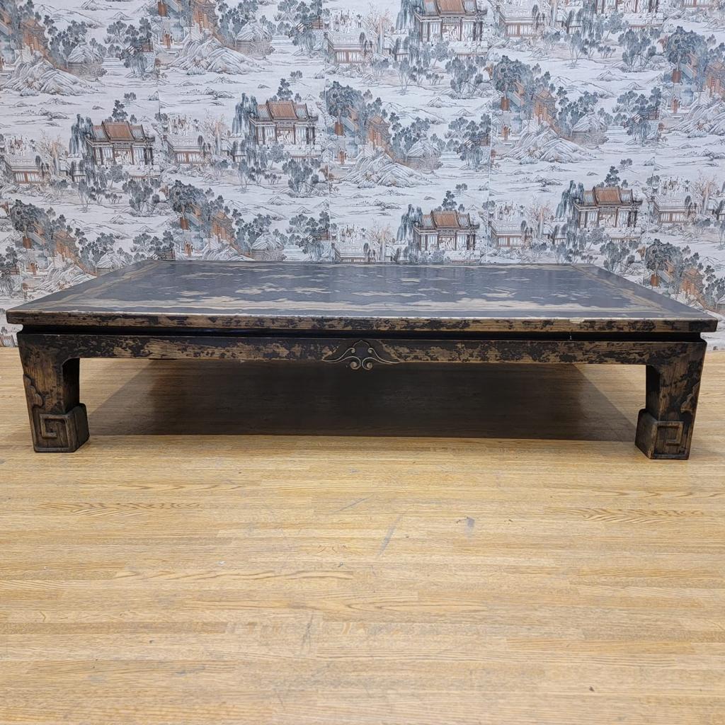 Antique Shanxi Province Elm Coffee Table Cut from Chinese Bed In Good Condition For Sale In Chicago, IL