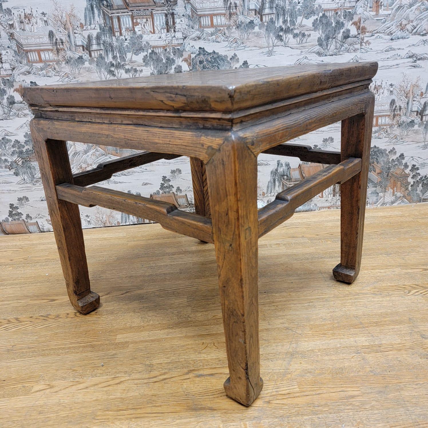 Antique Shanxi Province Elm Natural Patina Square Side Table In Good Condition For Sale In Chicago, IL