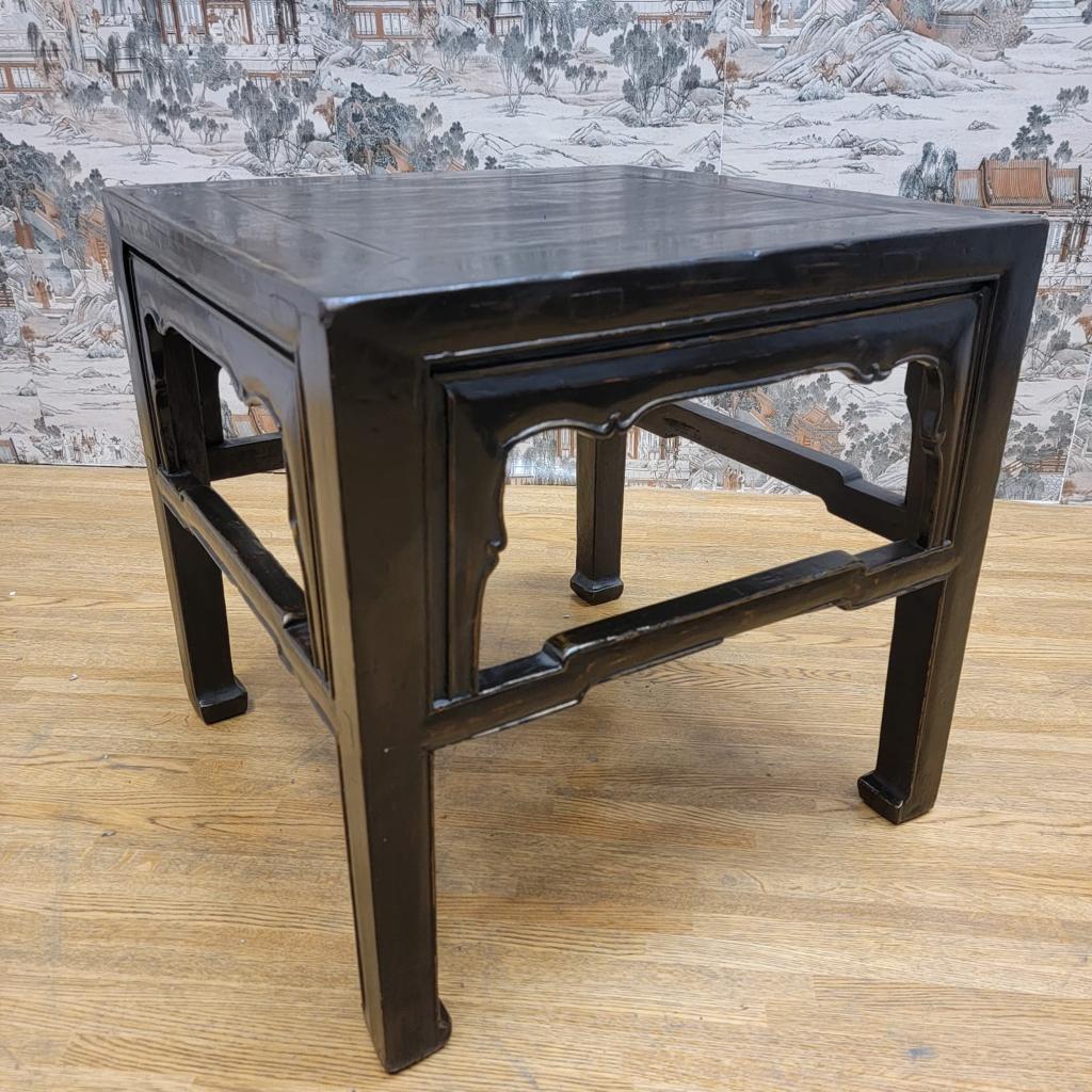Early 20th Century Antique Shanxi Province Elm Side Table with Original Patina For Sale