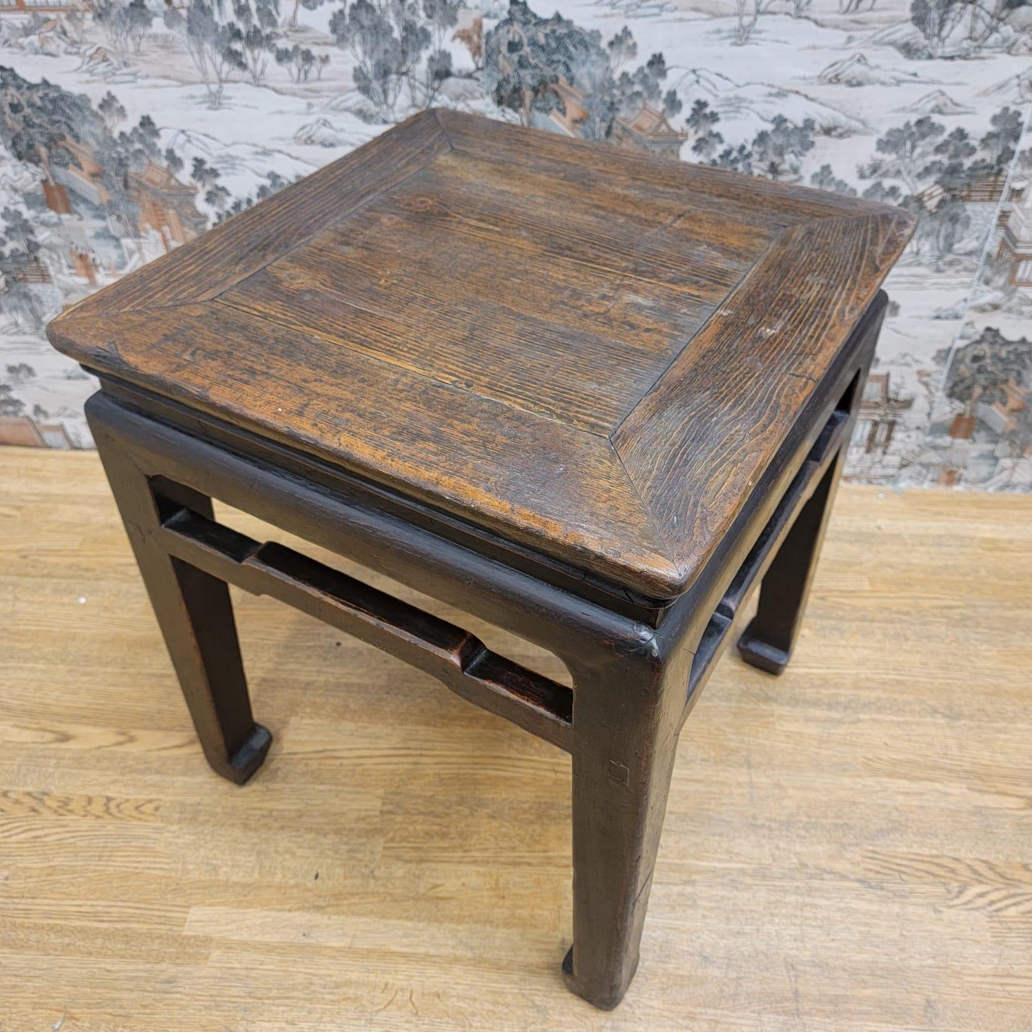 Antique Shanxi Province Elm Square Side Table, Pair In Good Condition For Sale In Chicago, IL