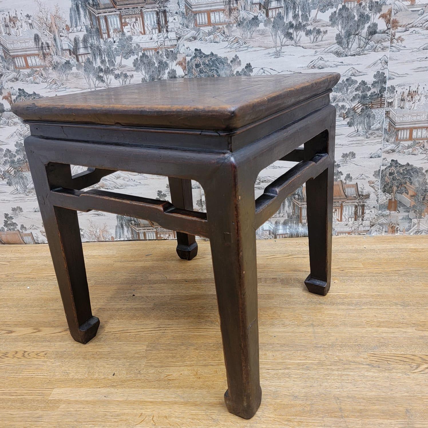 Antique Shanxi Province Elm Square Side Table, Pair For Sale 2