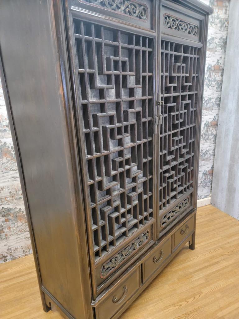 Antique Shanxi Province Elmwood Lattice Carved Door Panel Cabinet In Good Condition For Sale In Chicago, IL