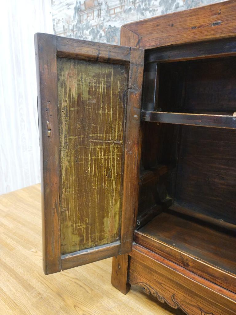 Antique Shanxi Province Elmwood With Natural Patina and Lacquer Chest In Good Condition For Sale In Chicago, IL